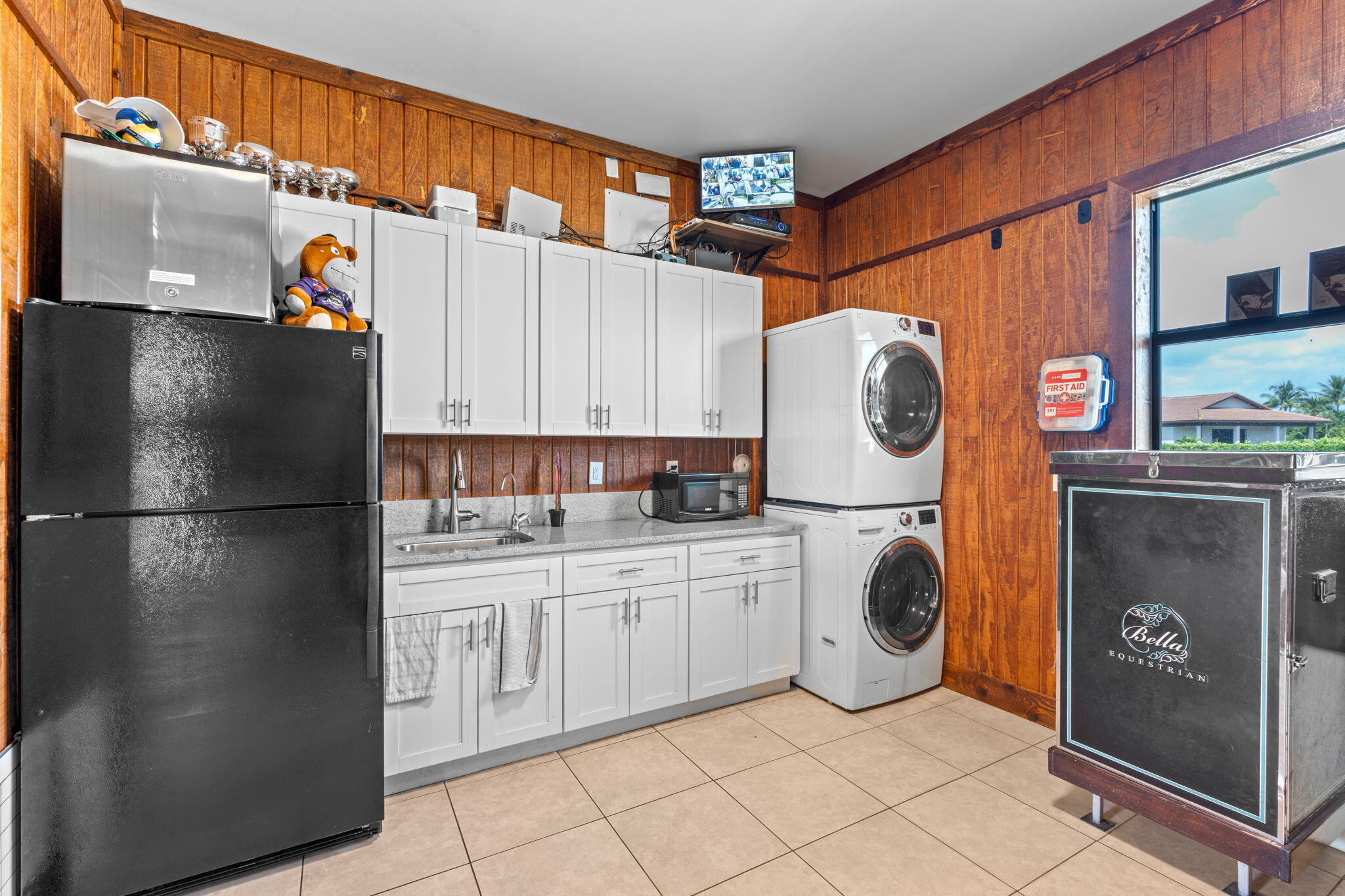 main property photo 78