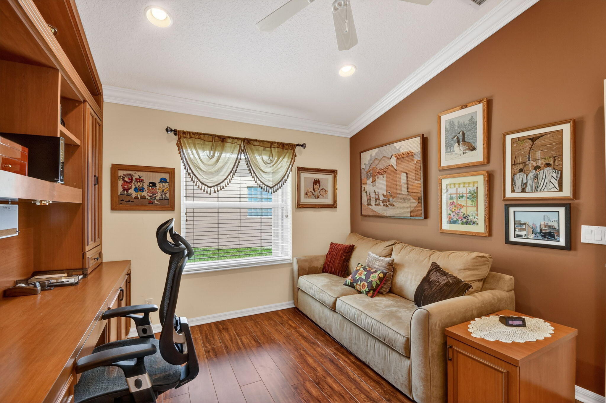 main property photo 26