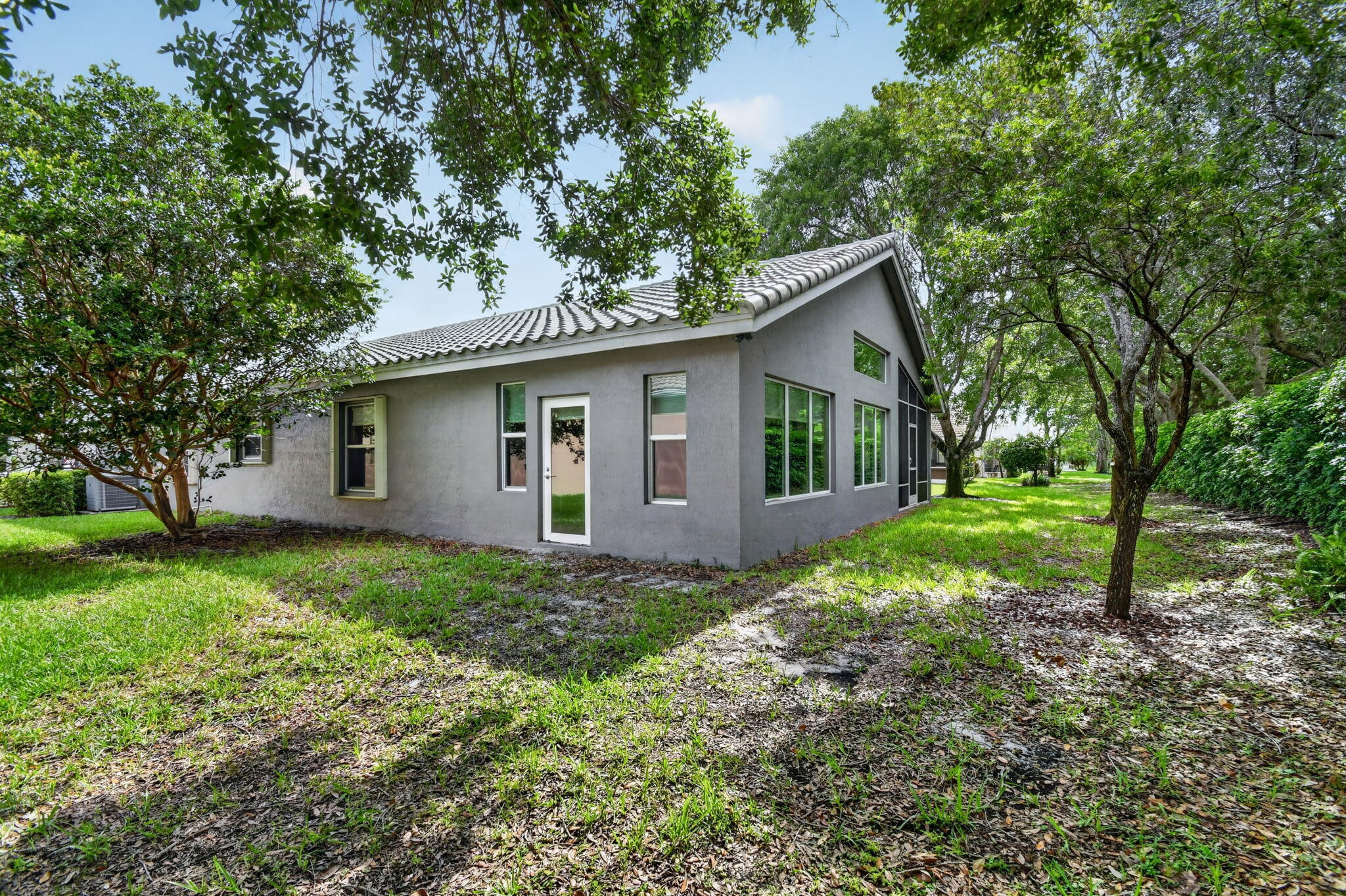 main property photo 79