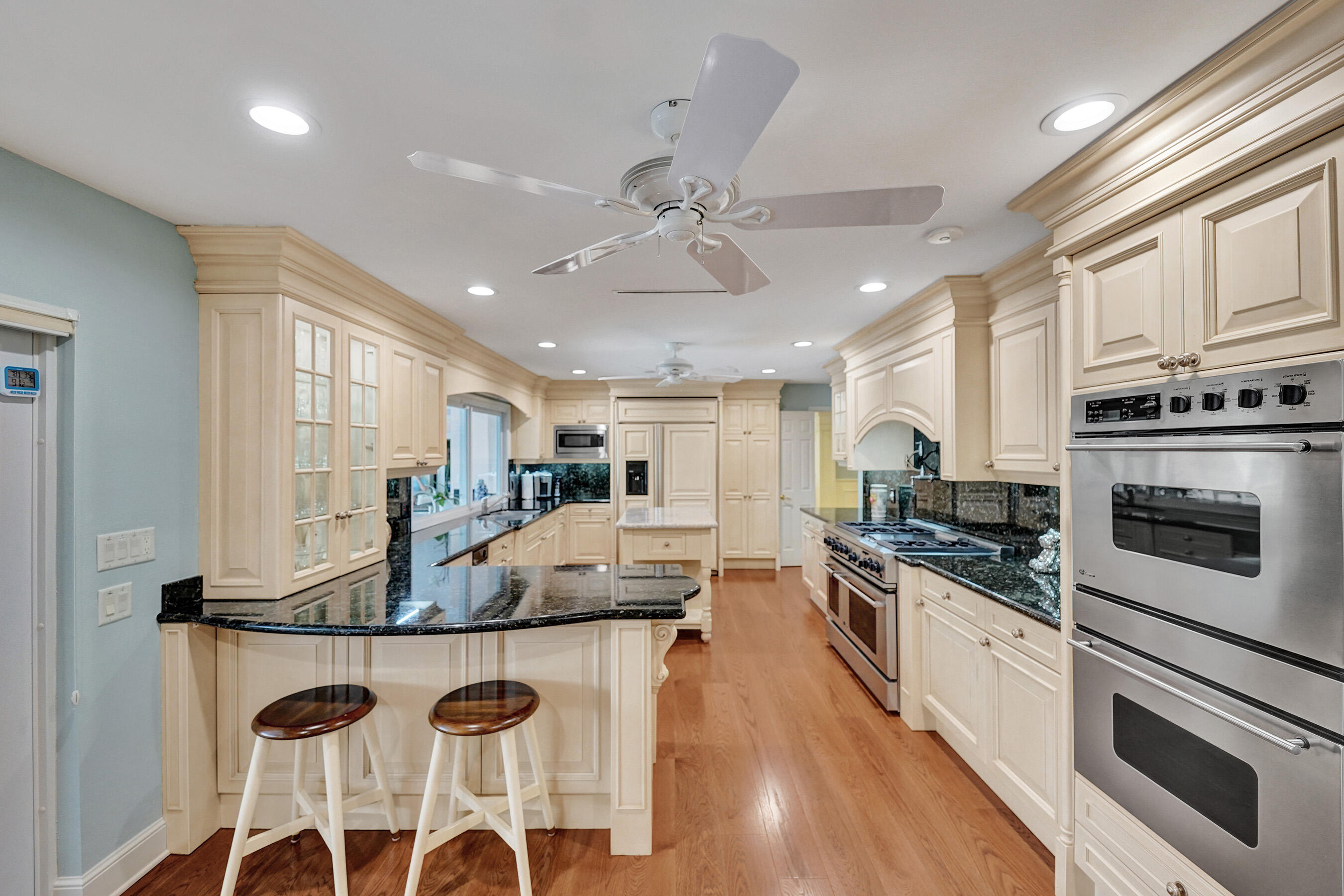 main property photo 26