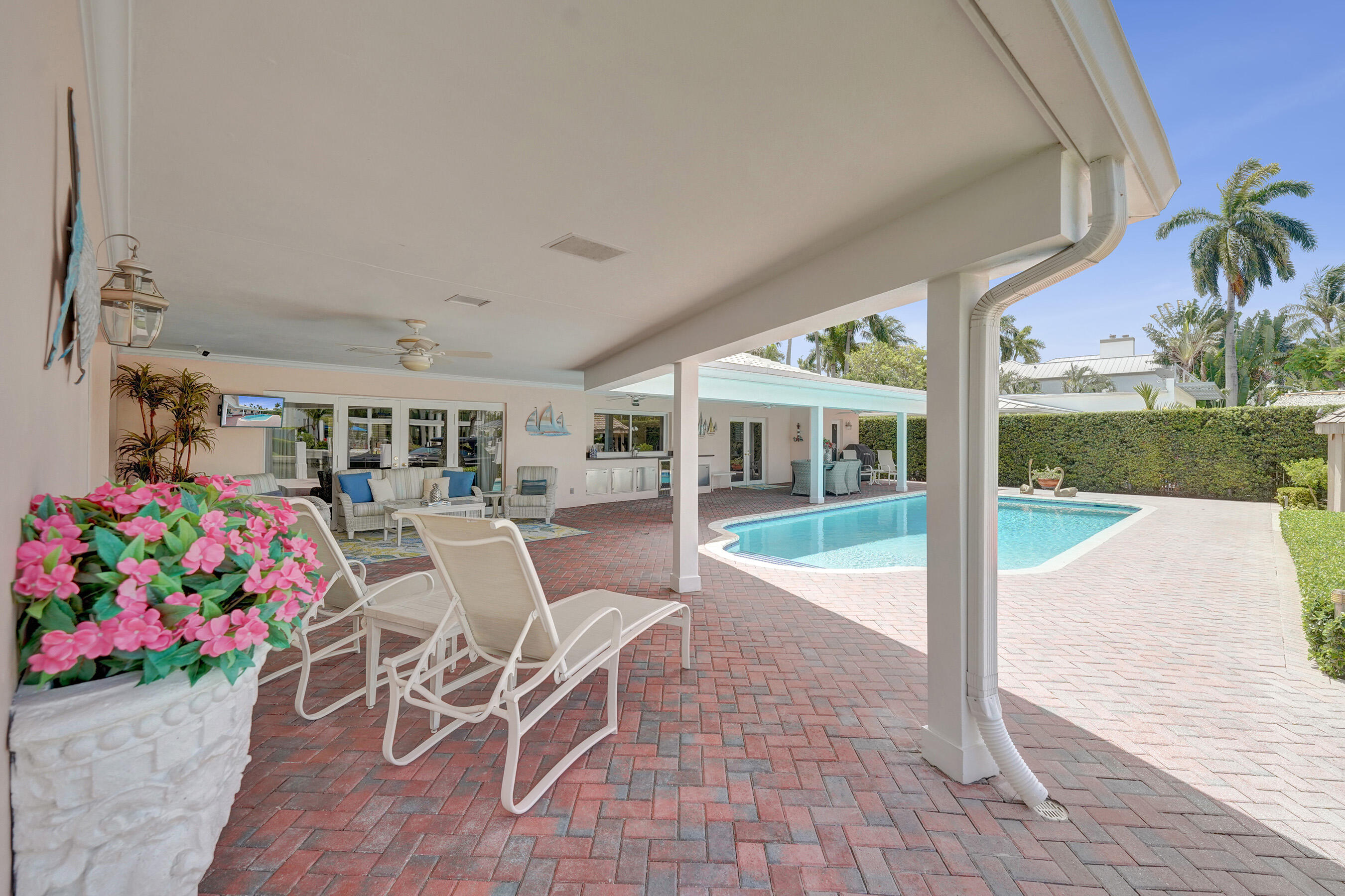 main property photo 70