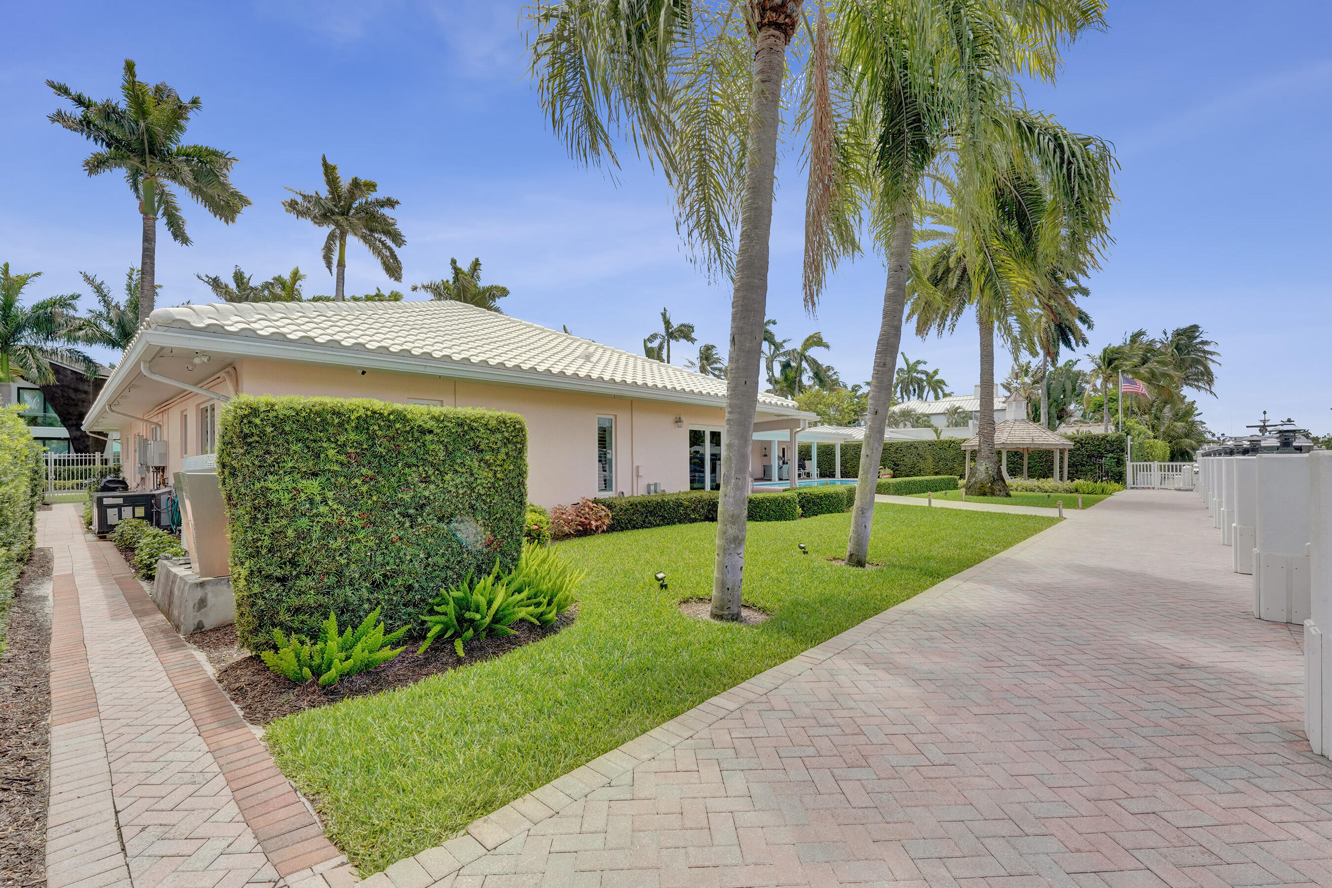 main property photo 76