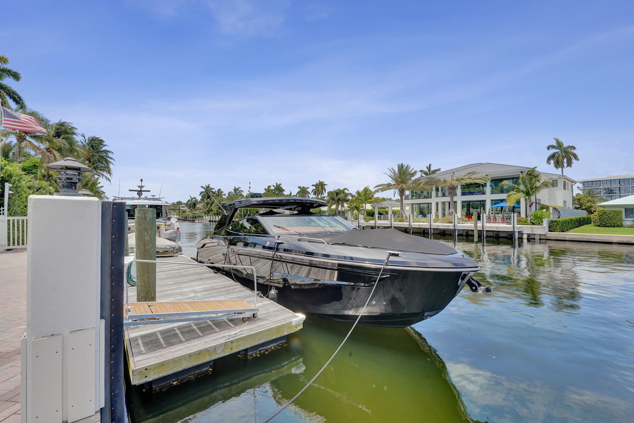 main property photo 78