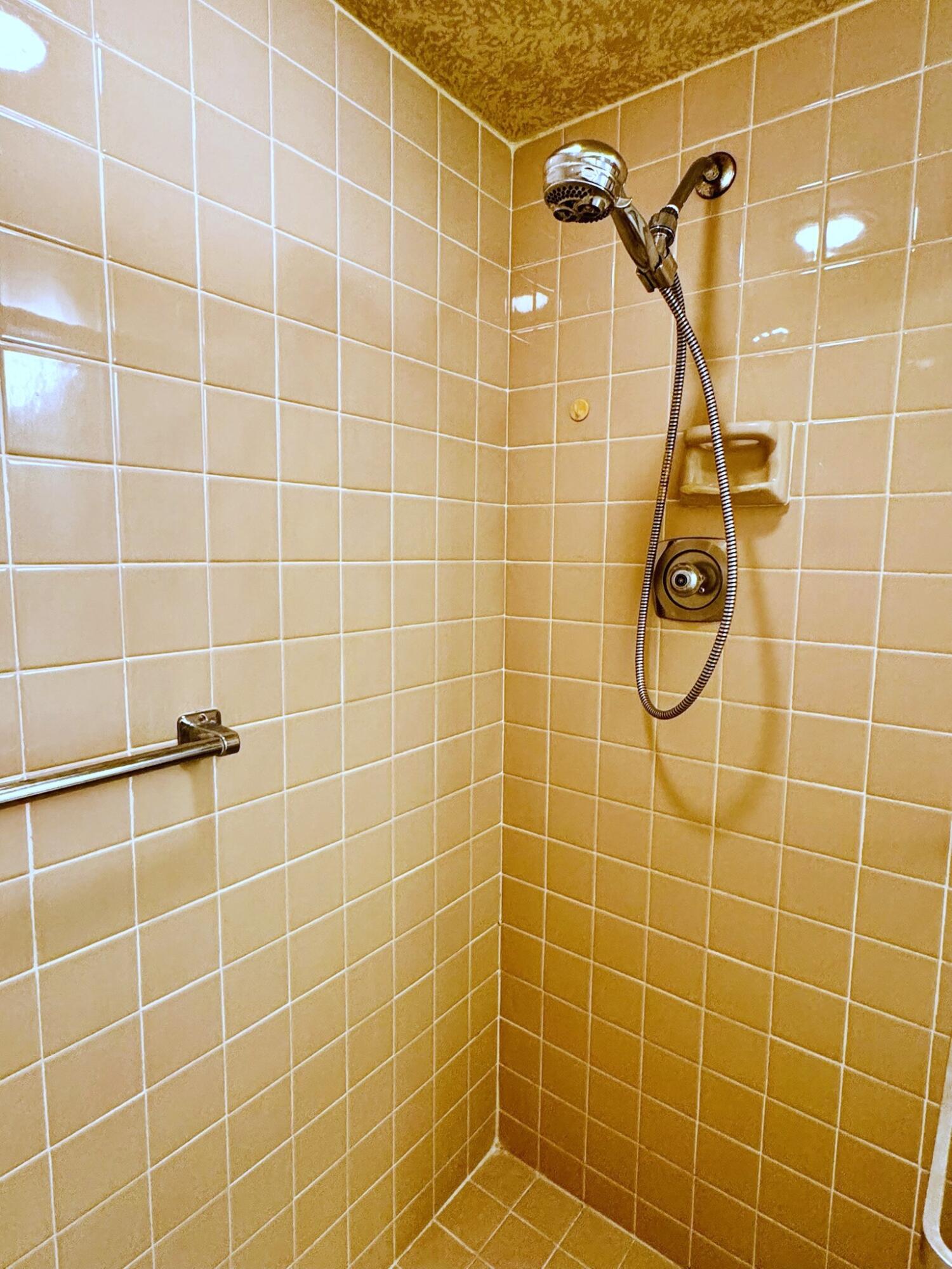 property viewer photo 22