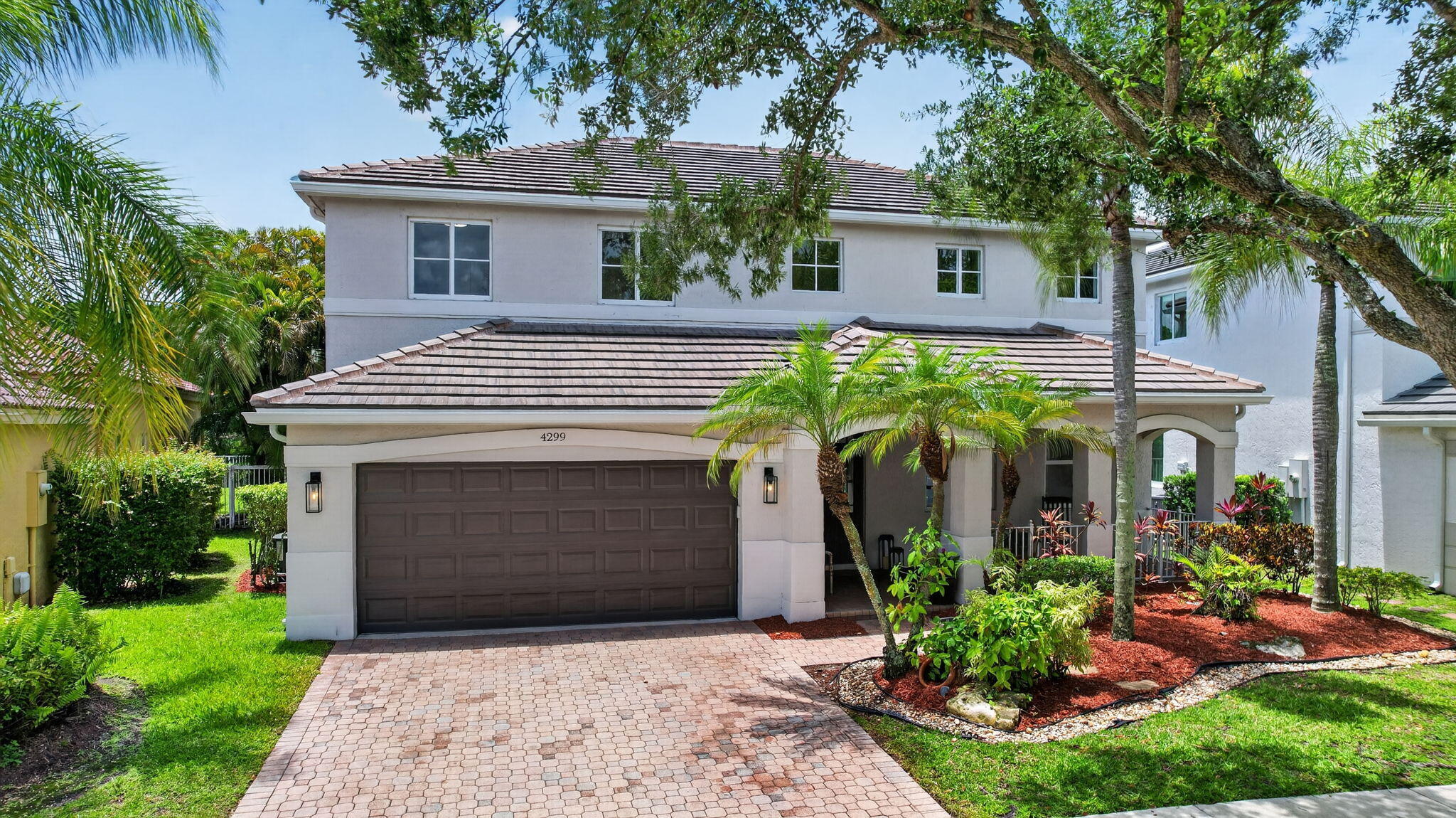 main property photo 11