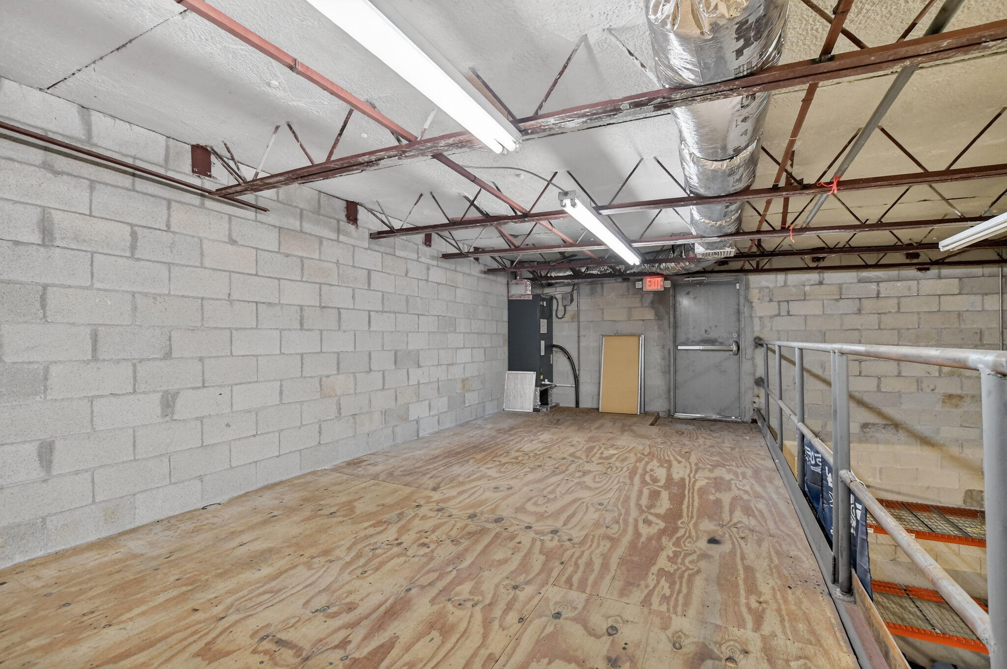 main property photo 17