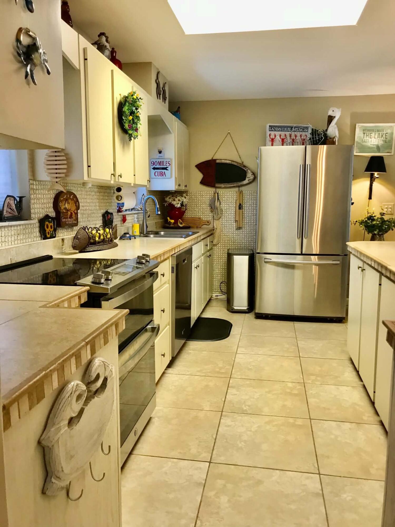 main property photo 11