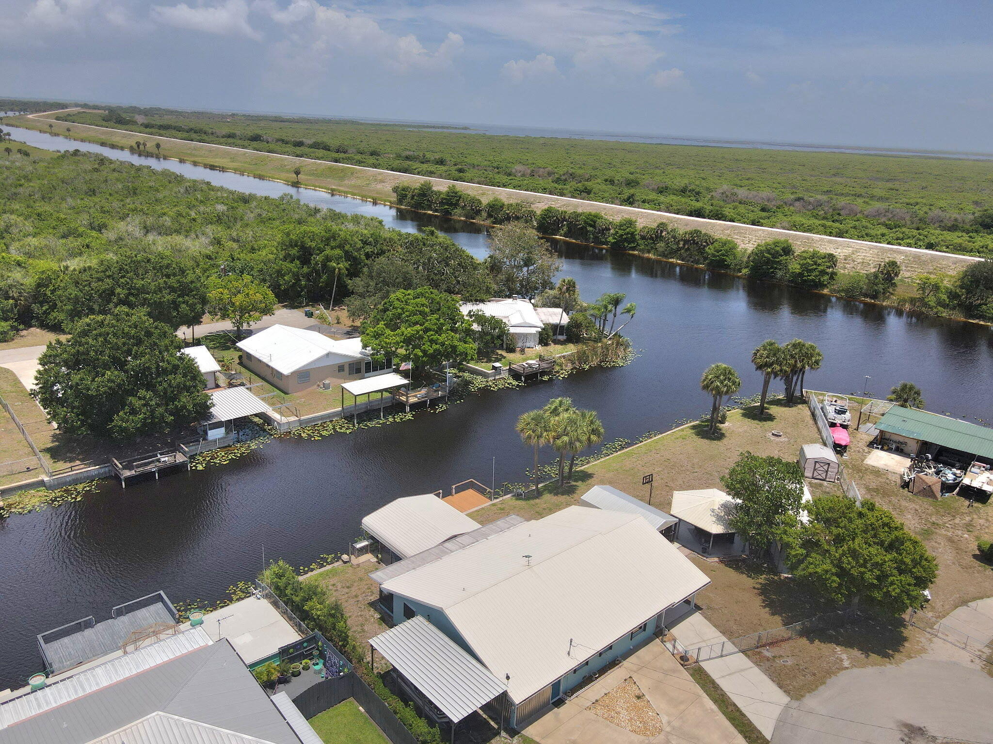 main property photo 33