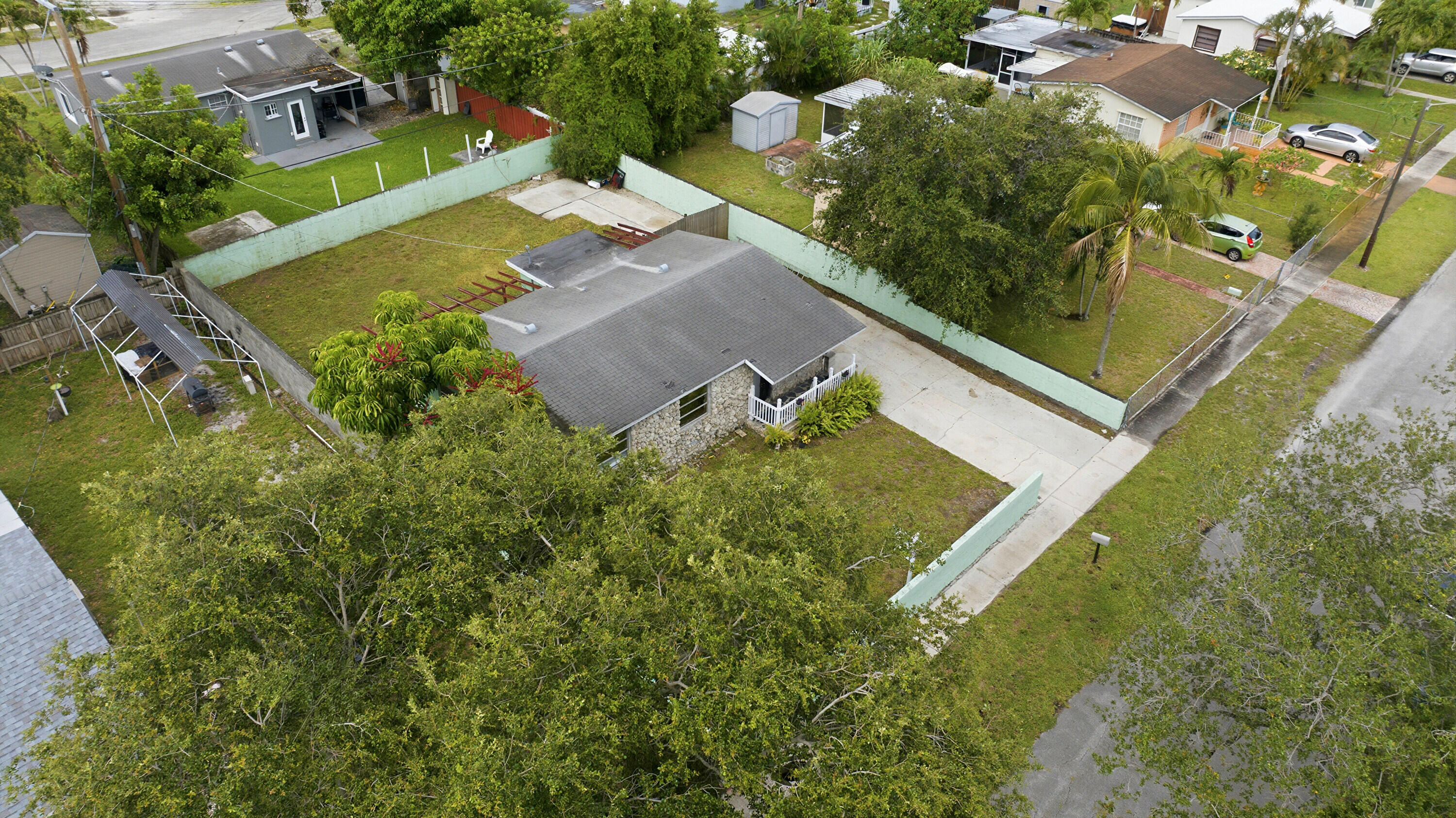main property photo 22