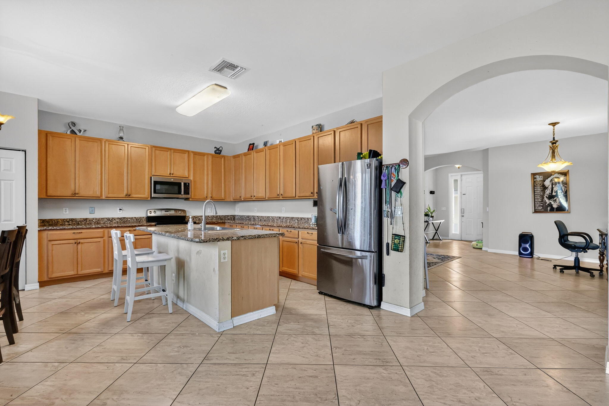 main property photo 13