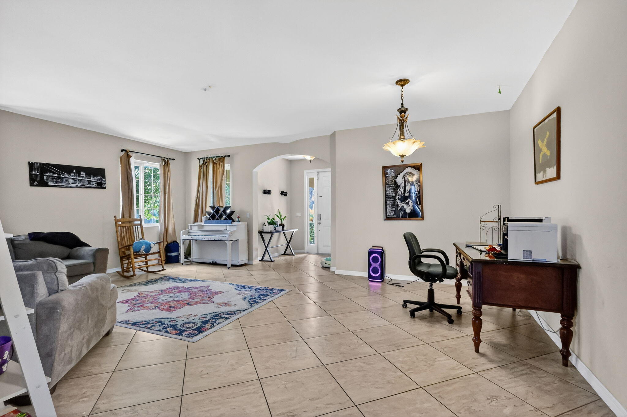 main property photo 5