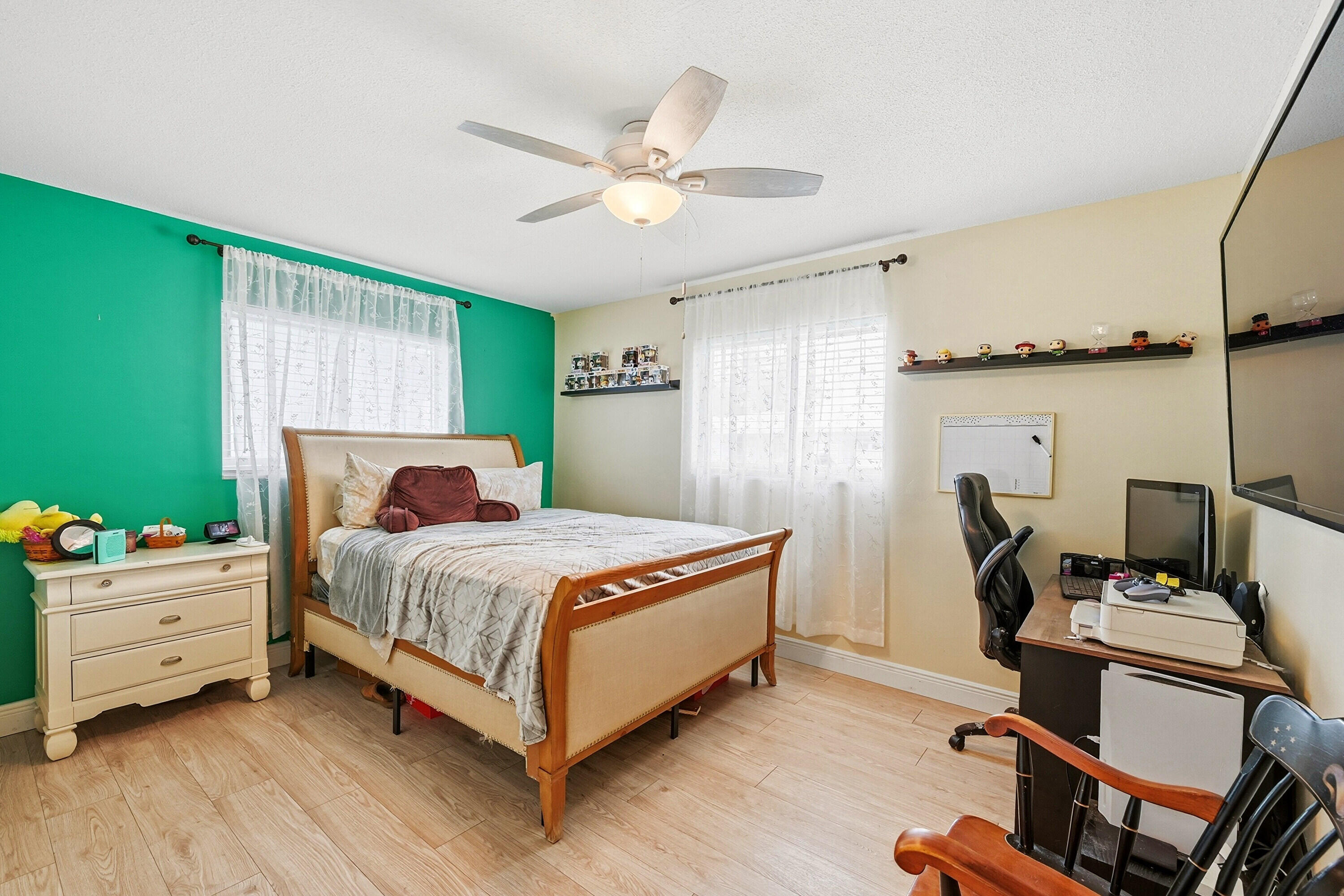 main property photo 24
