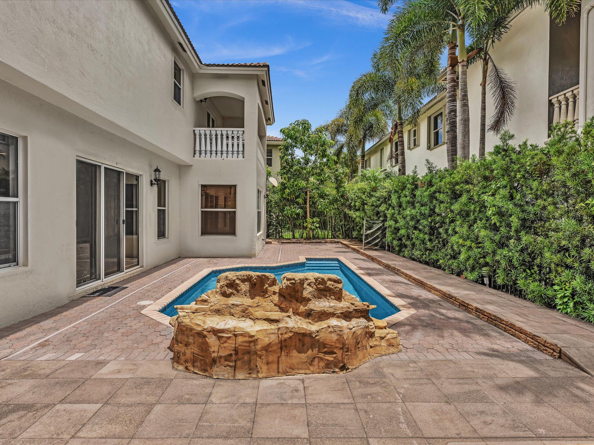 main property photo 47