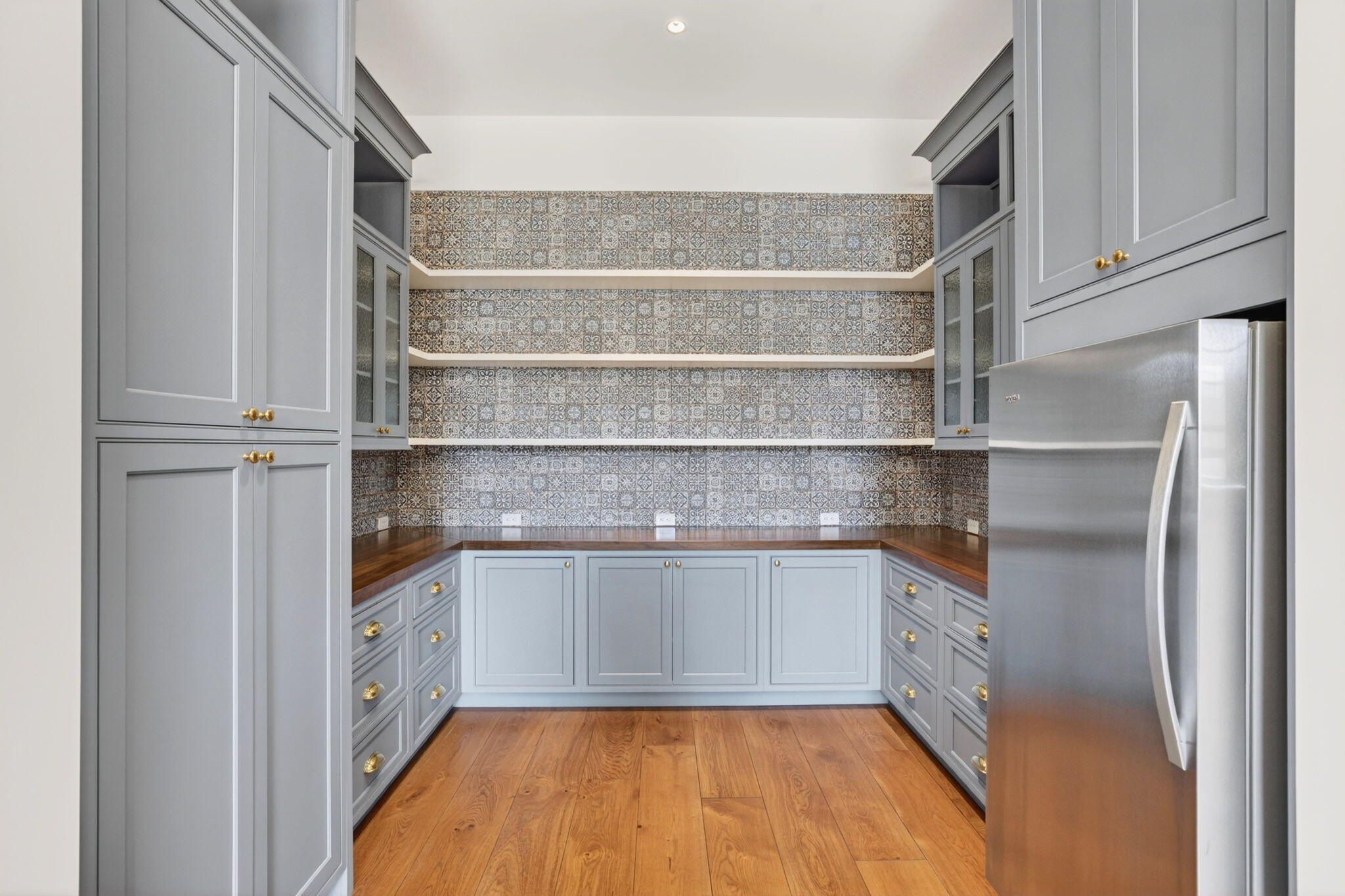 main property photo 25