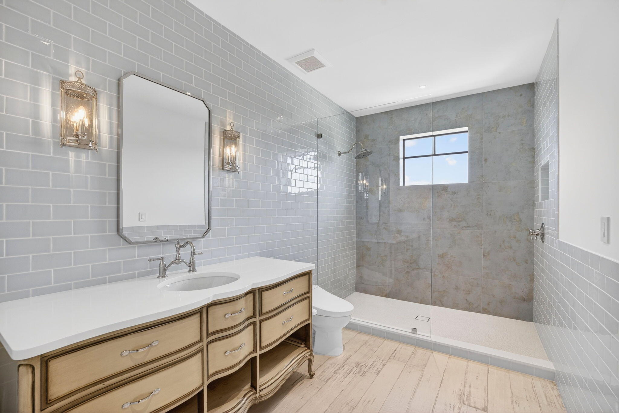 main property photo 77