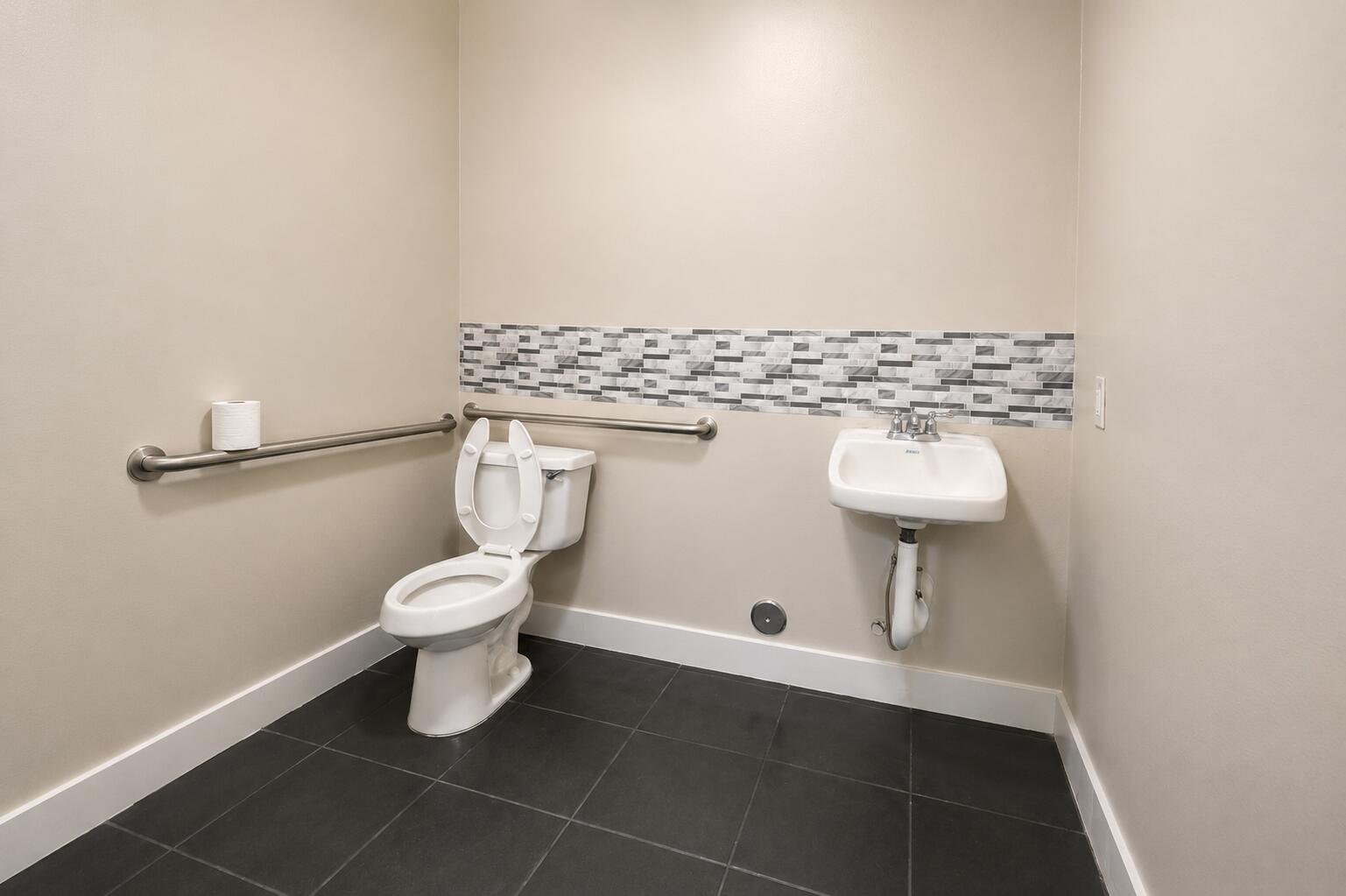 main property photo 15