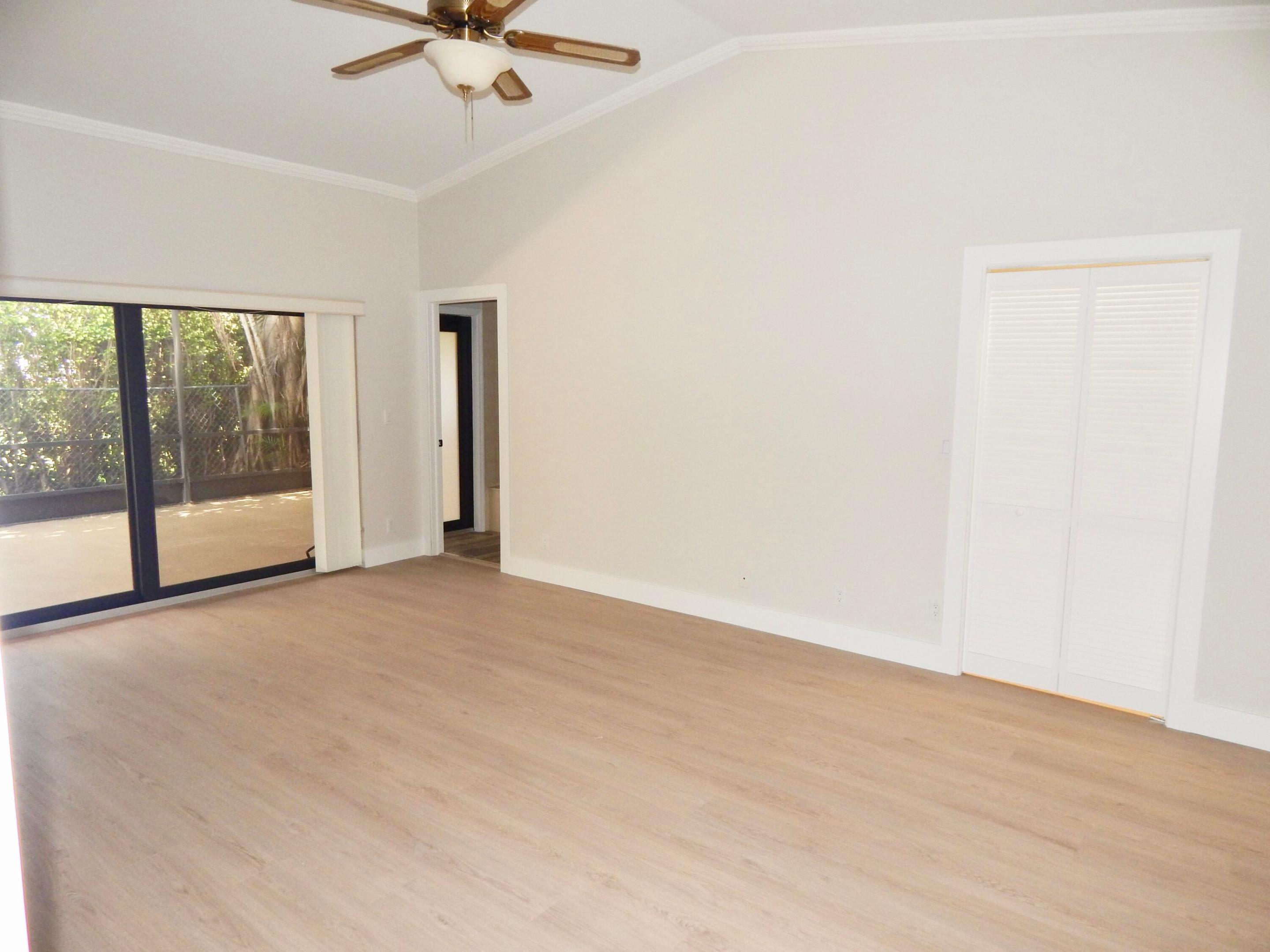 property viewer photo 15