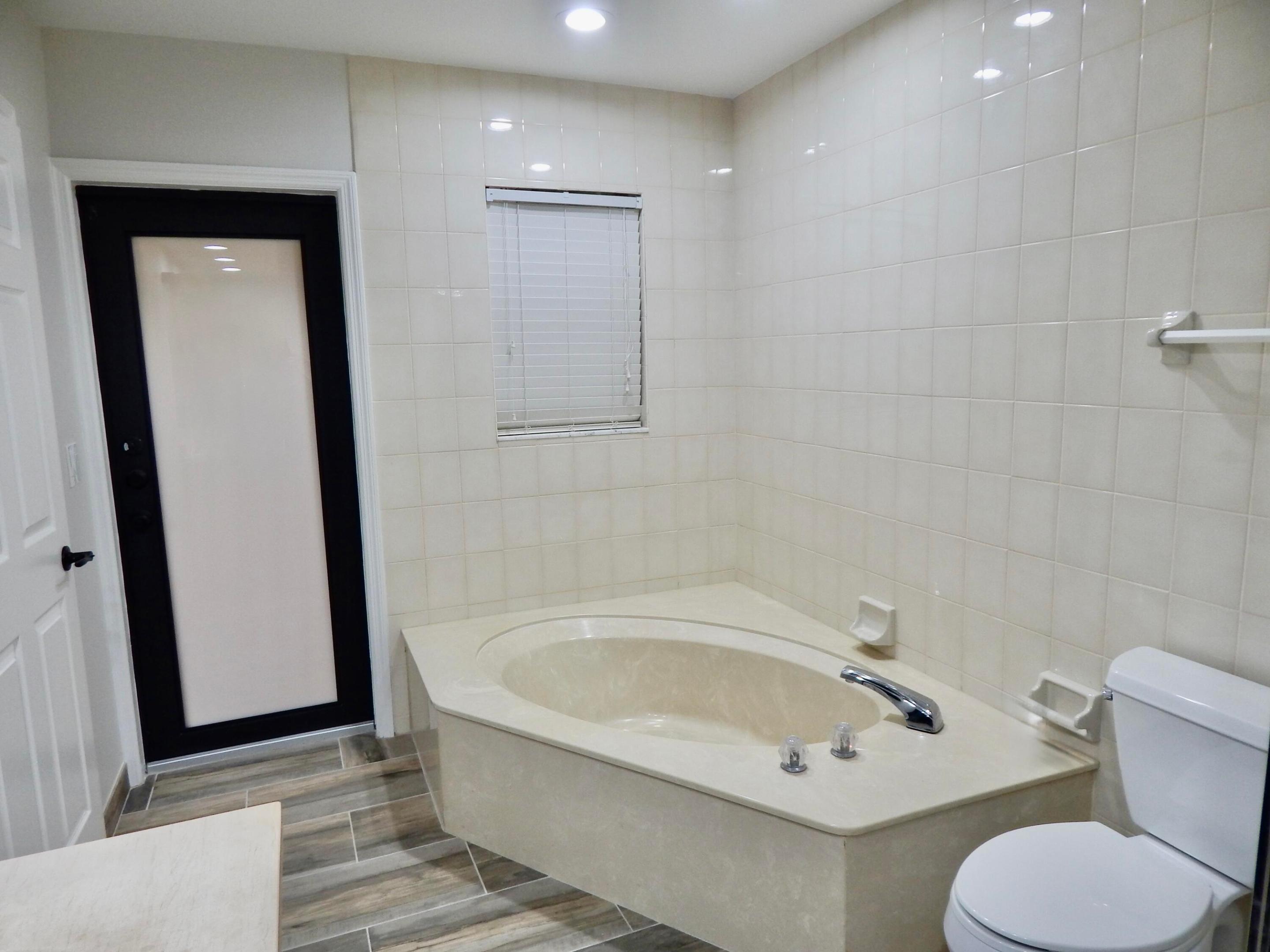 property viewer photo 17