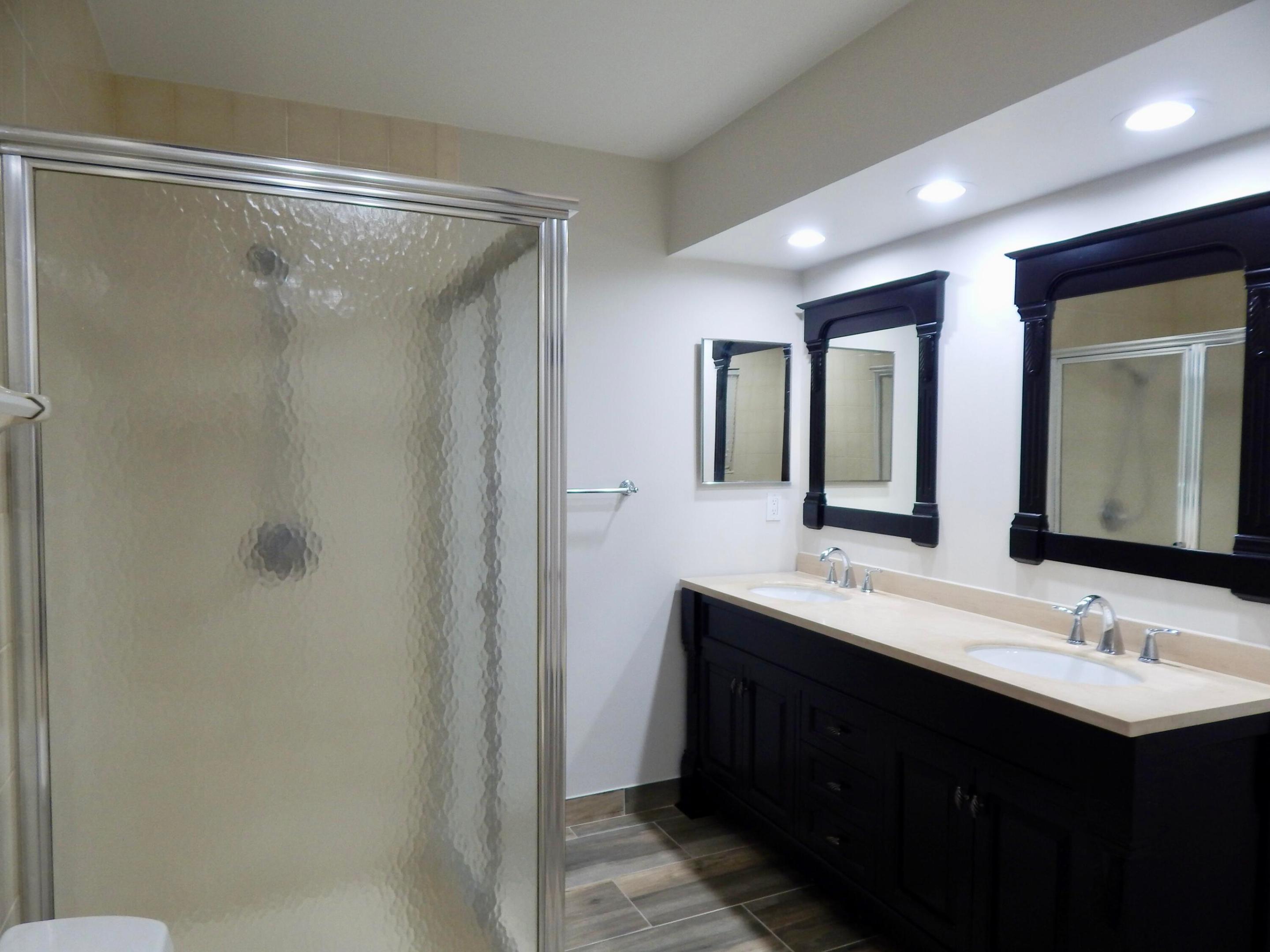 property viewer photo 18
