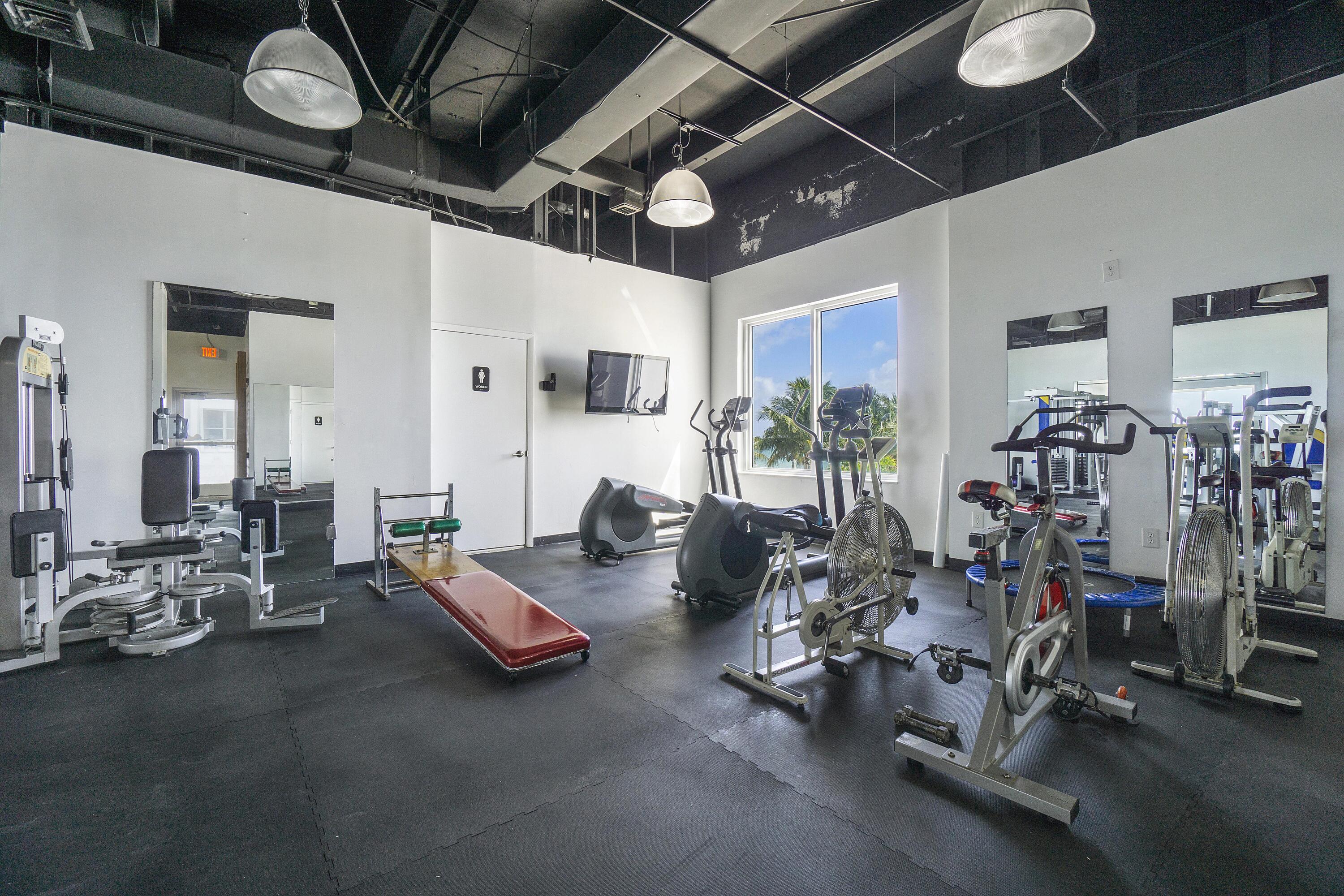 main property photo 25