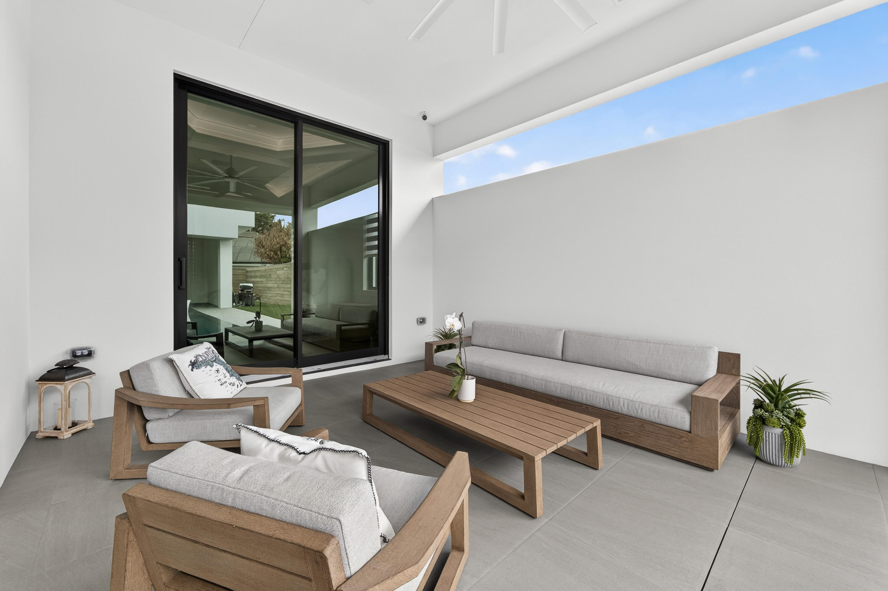 main property photo 60