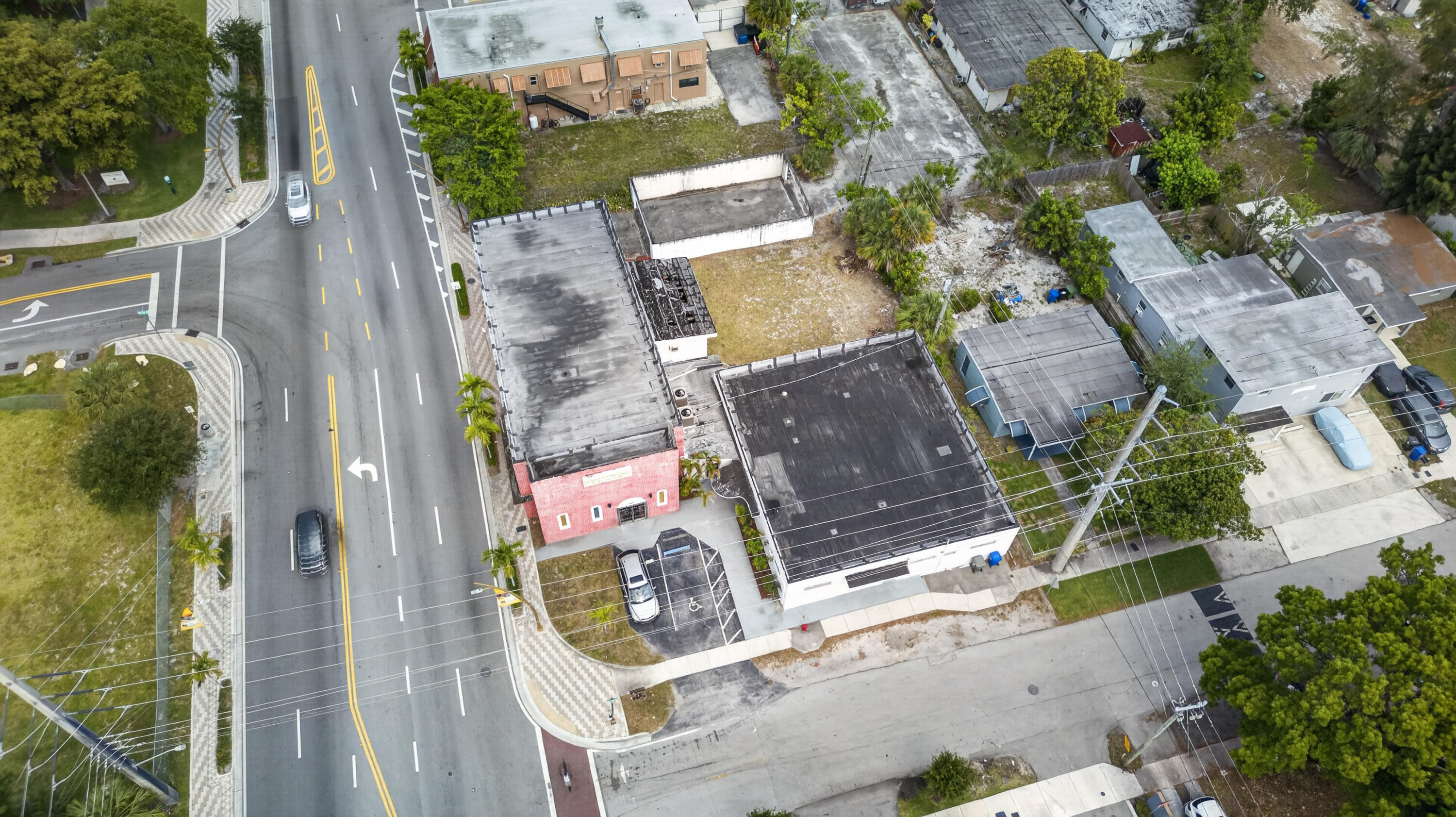 main property photo 13