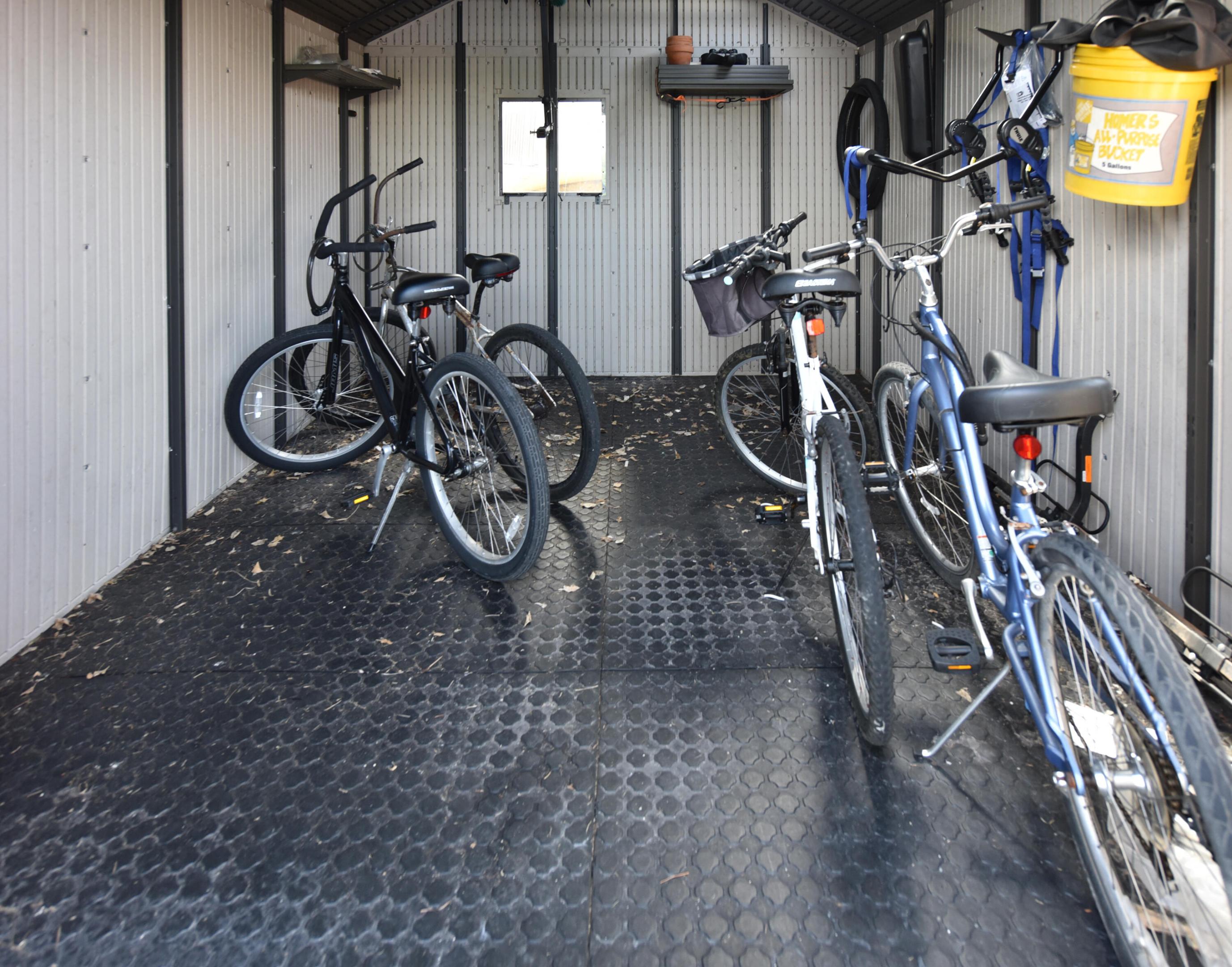 main property photo 32