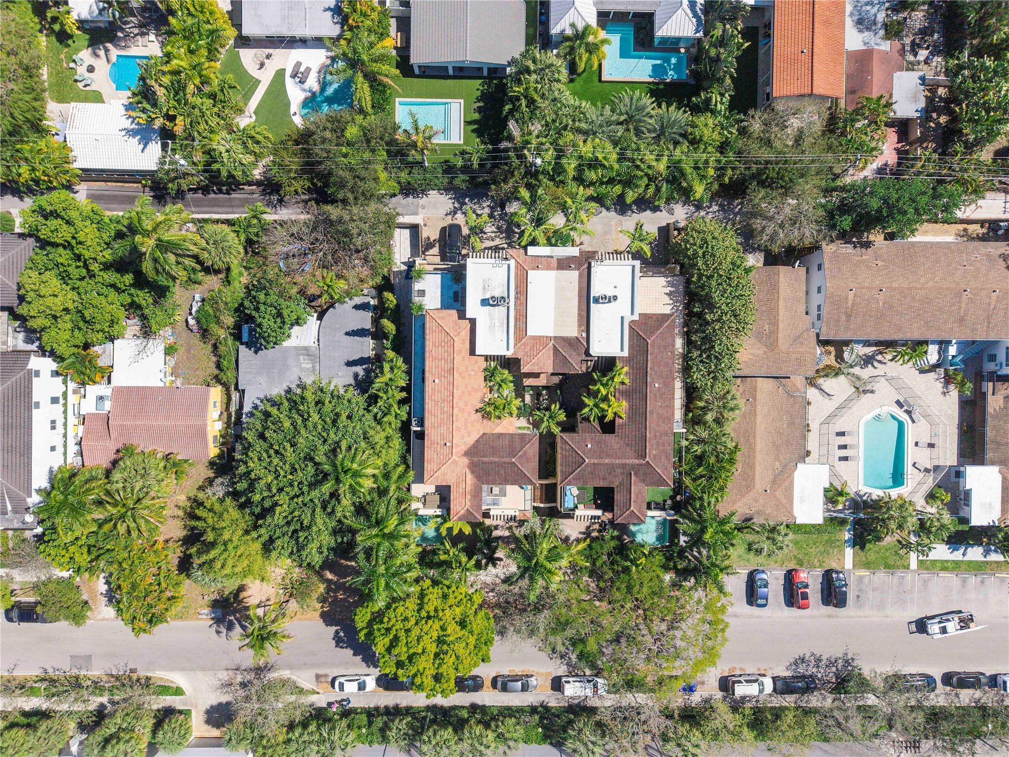 main property photo 40