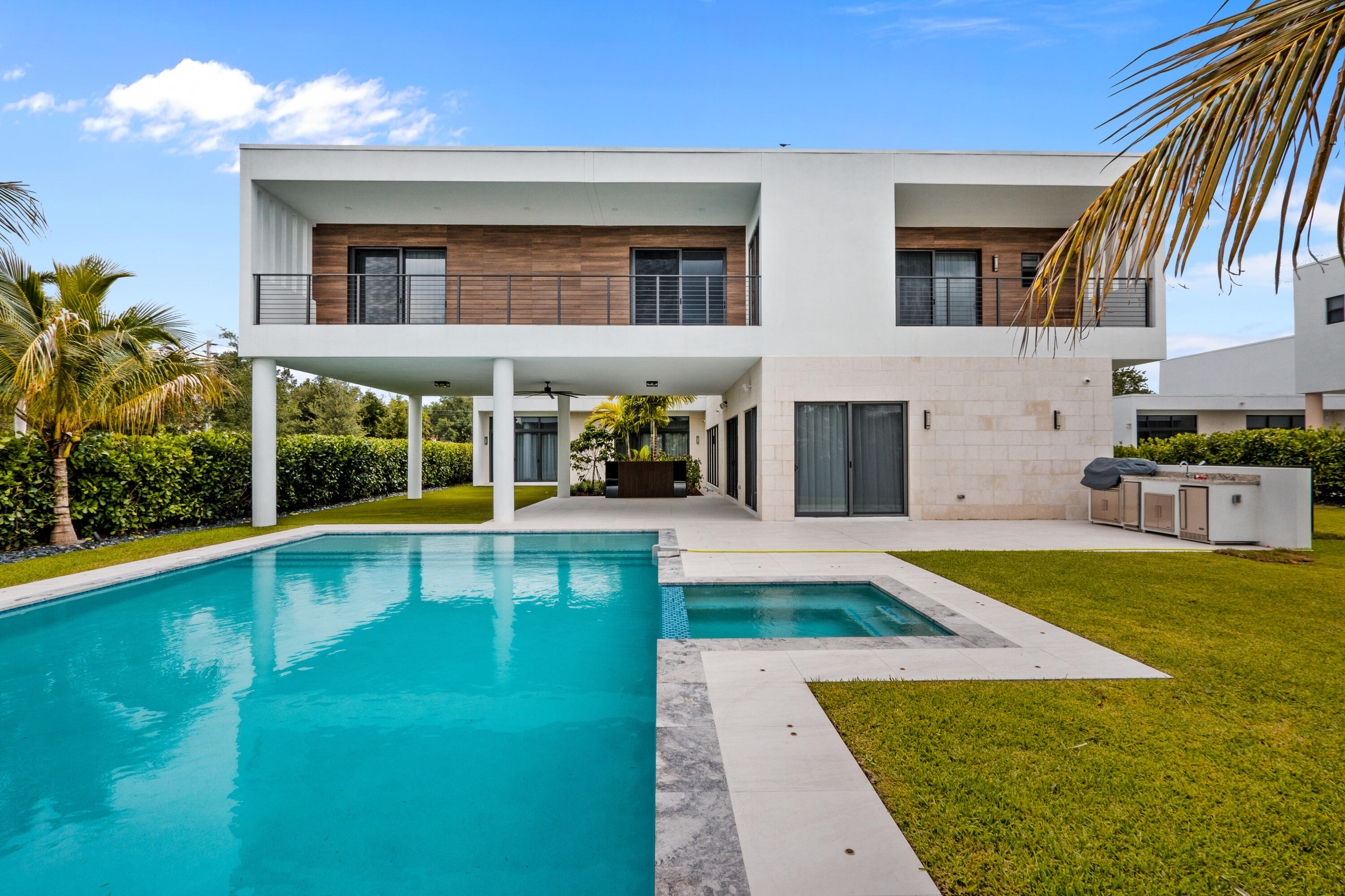 main property photo 47