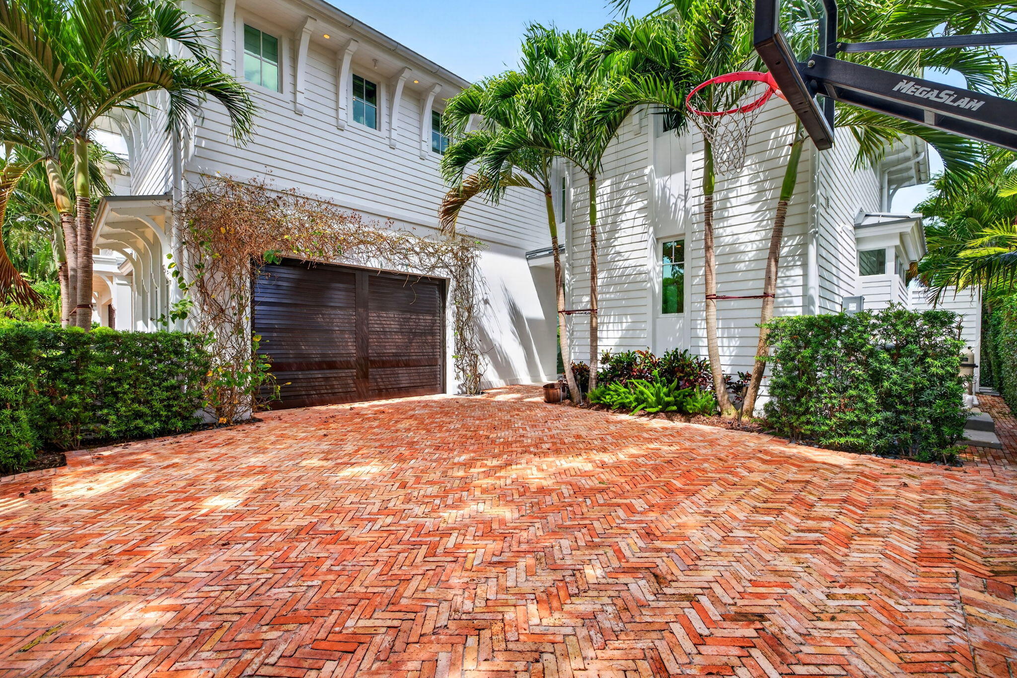 main property photo 68