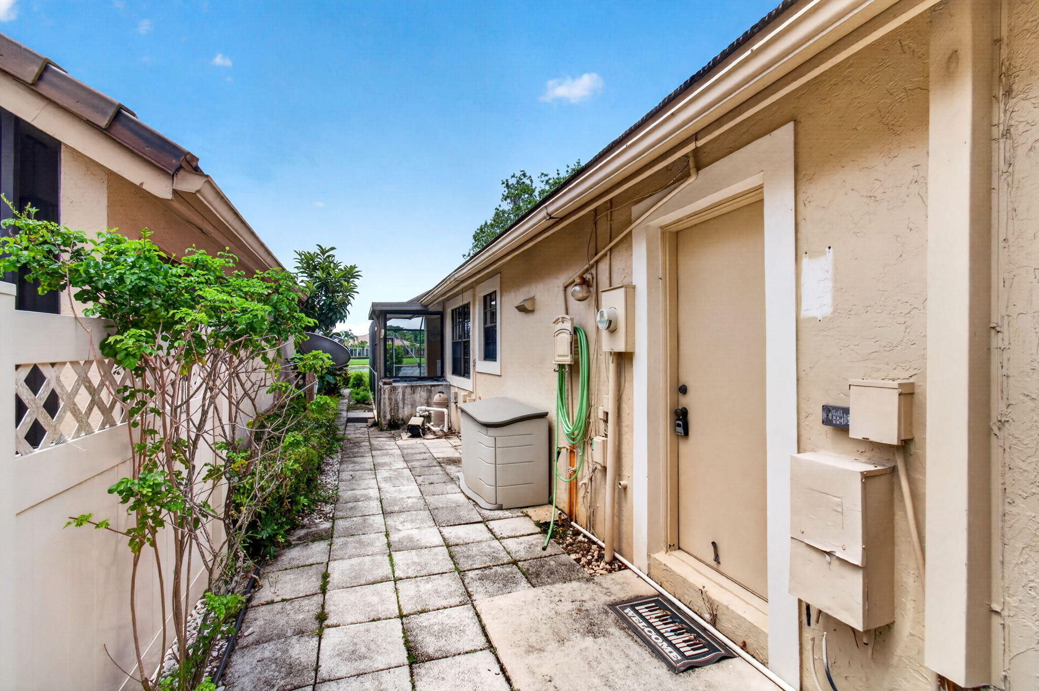 main property photo 67