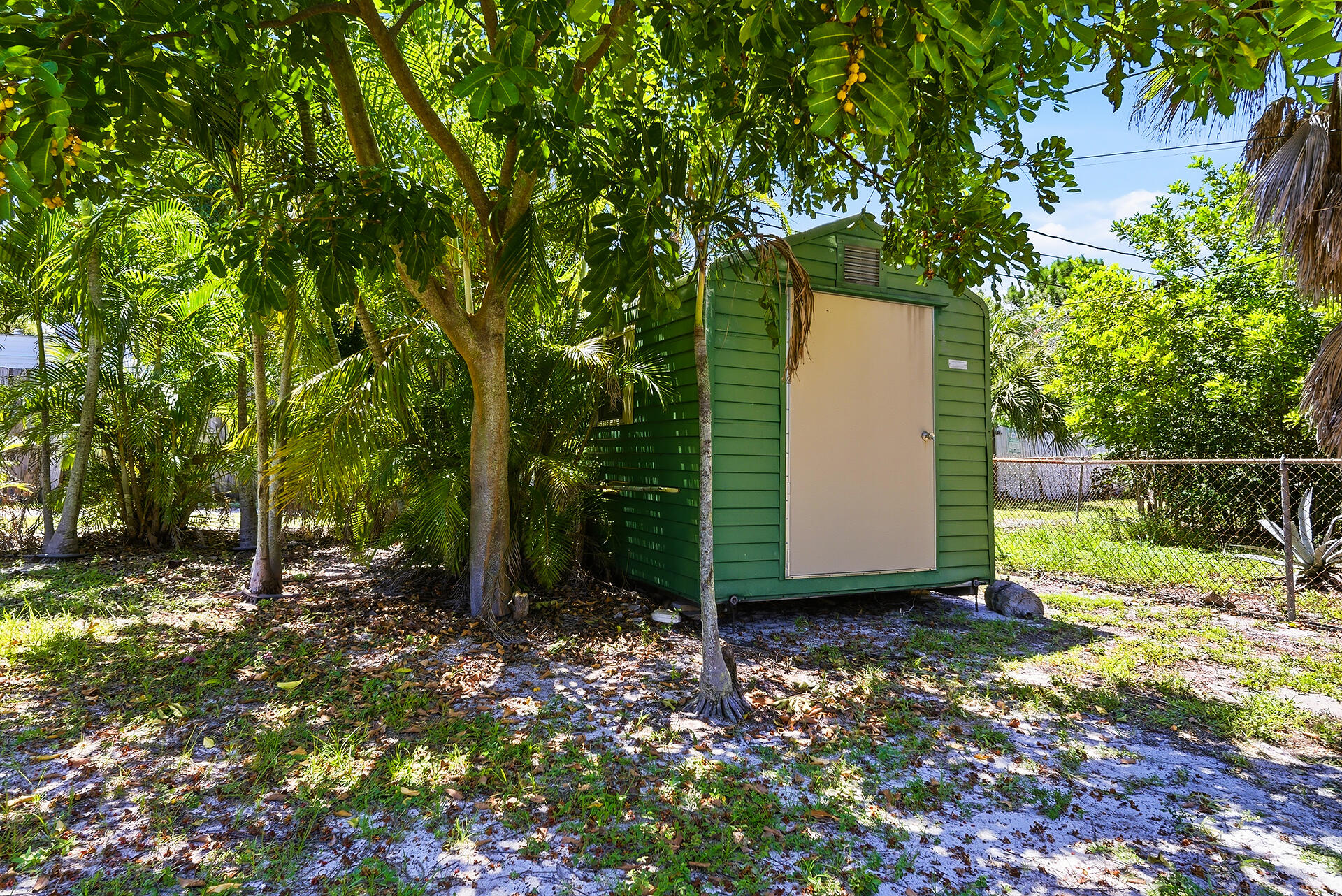 main property photo 26