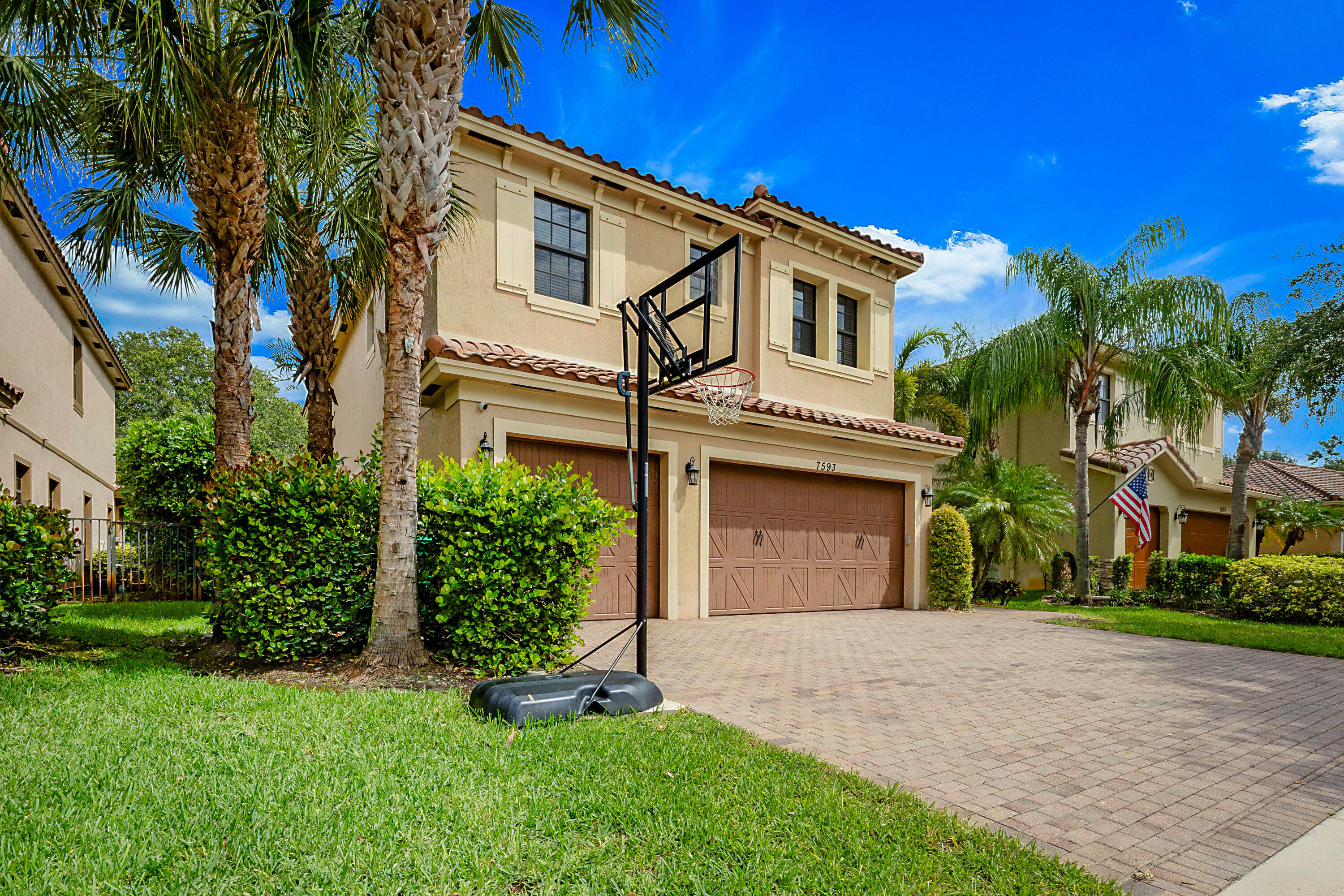 main property photo 45