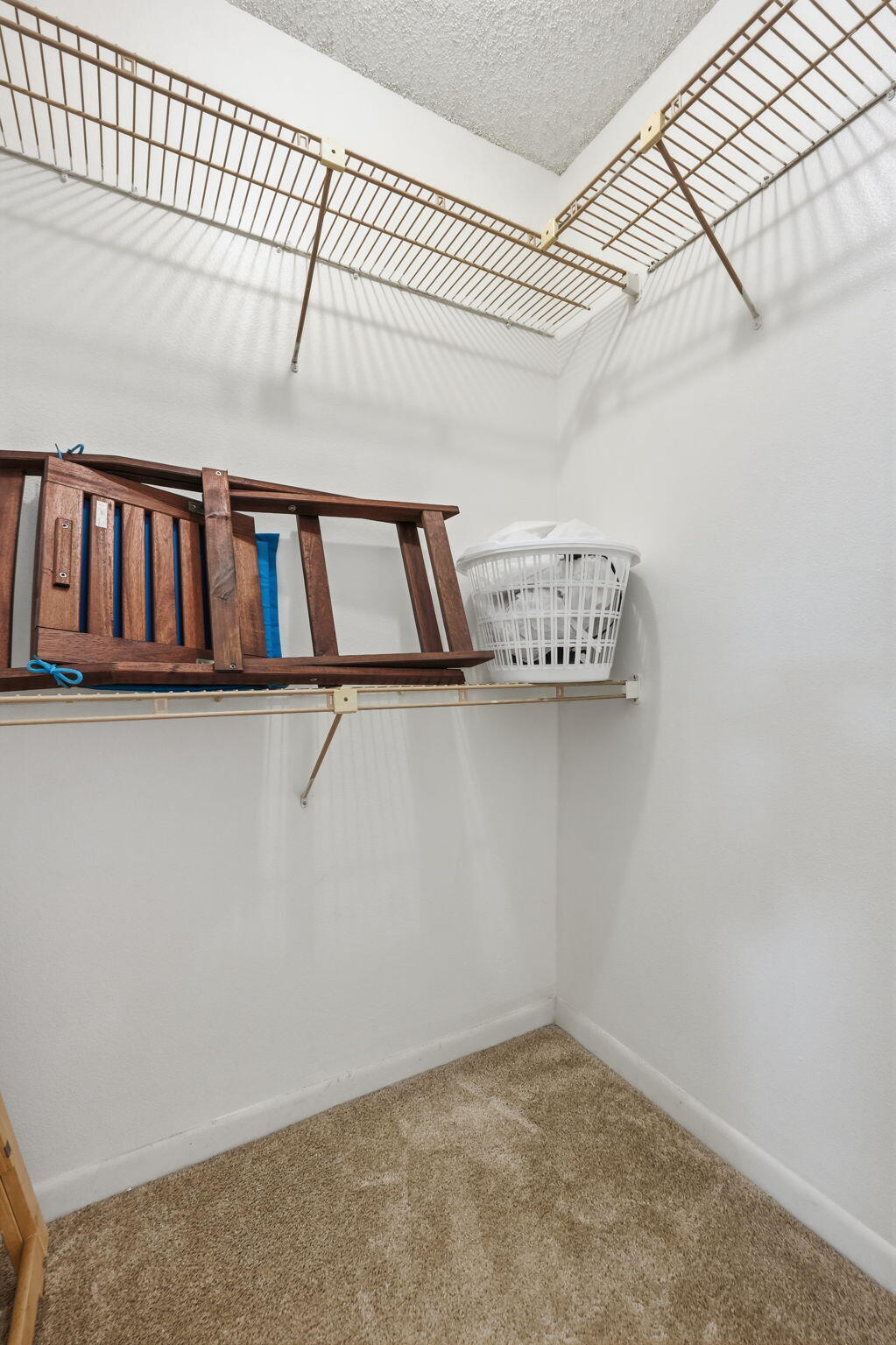 property viewer photo 16