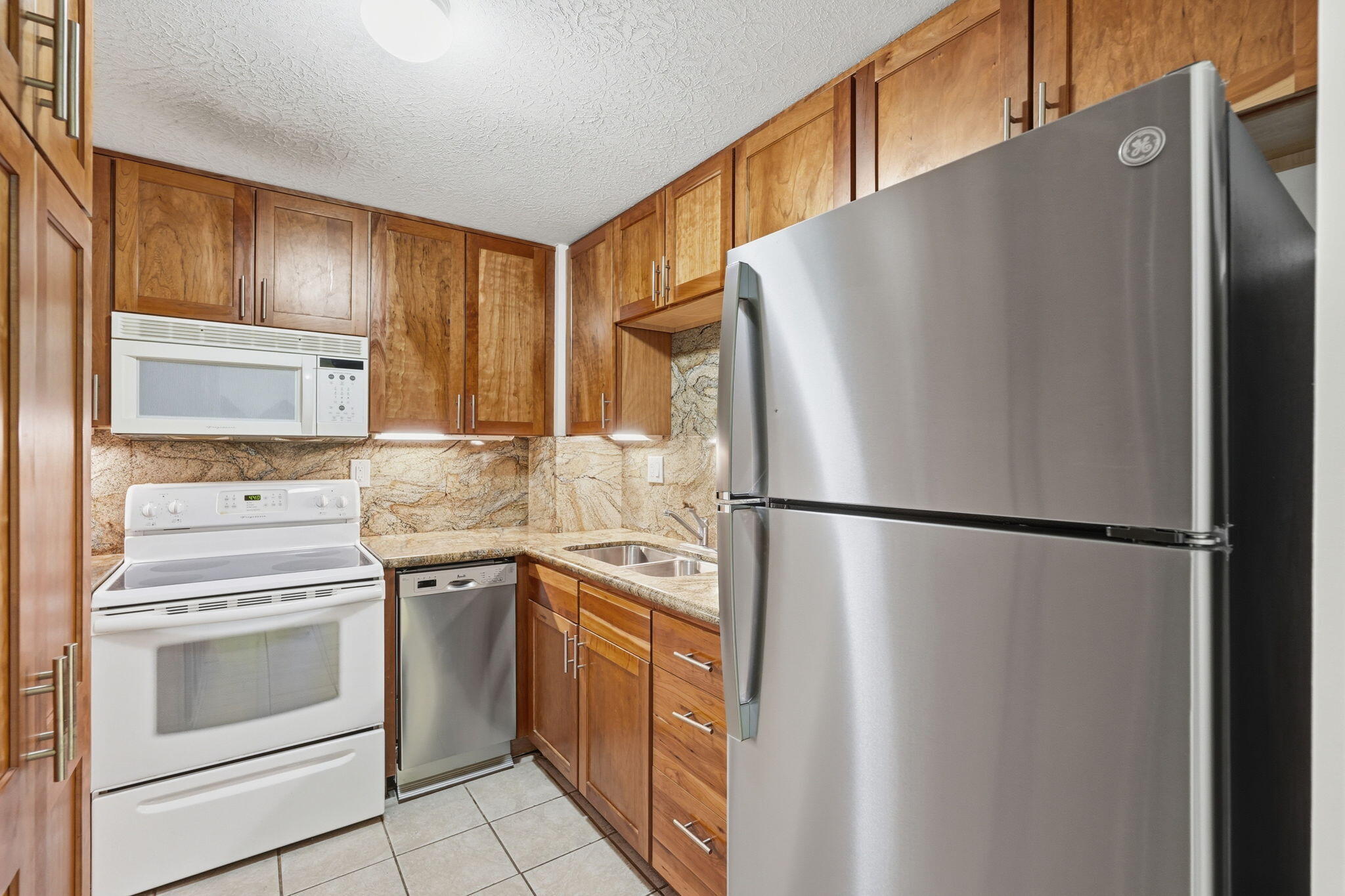 property viewer photo 5