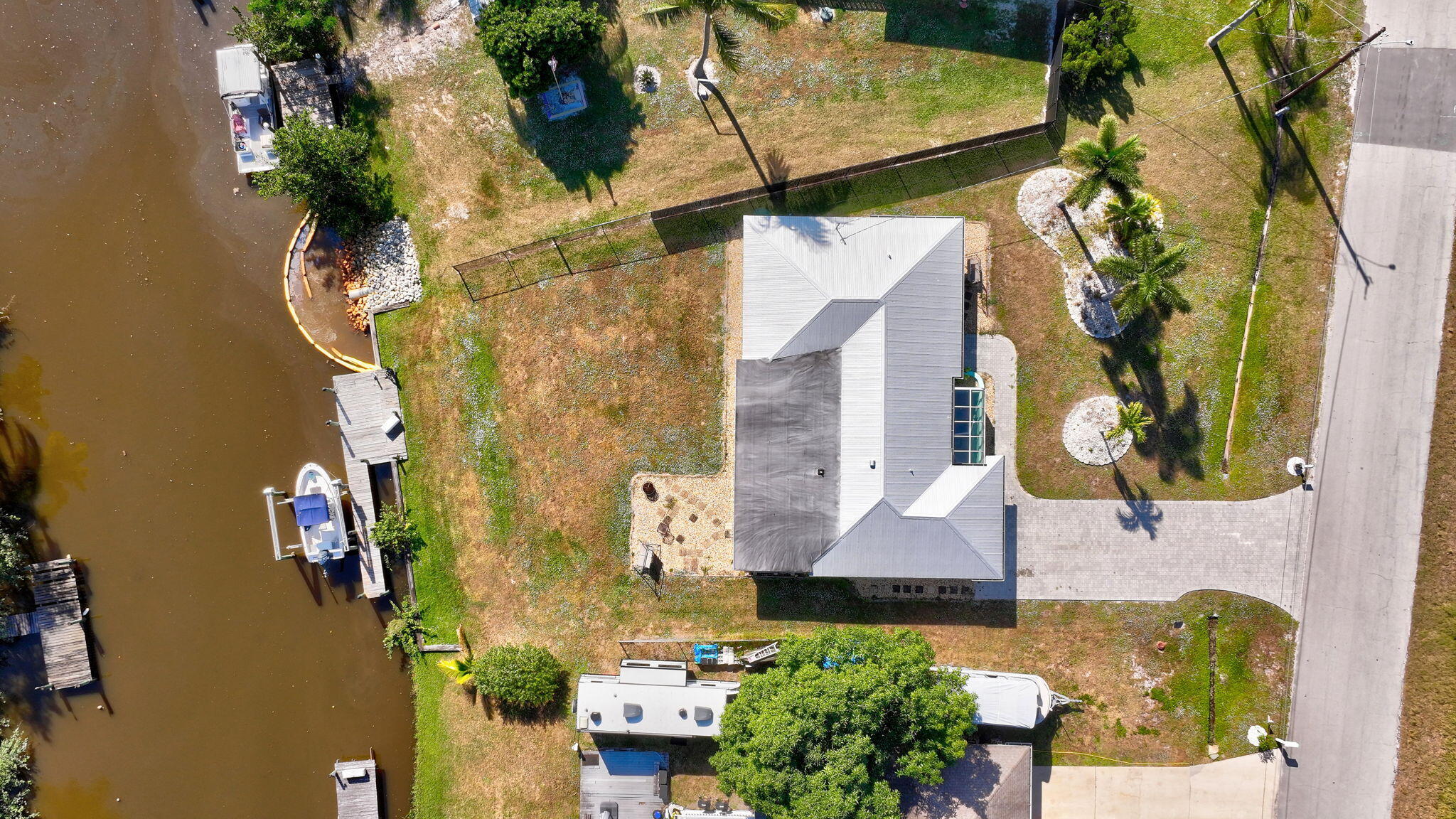 main property photo 38
