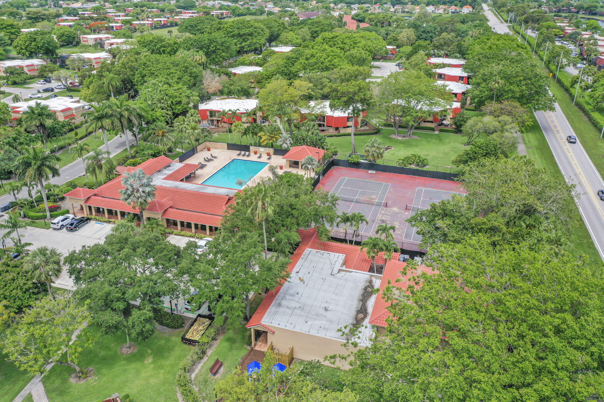 main property photo 40