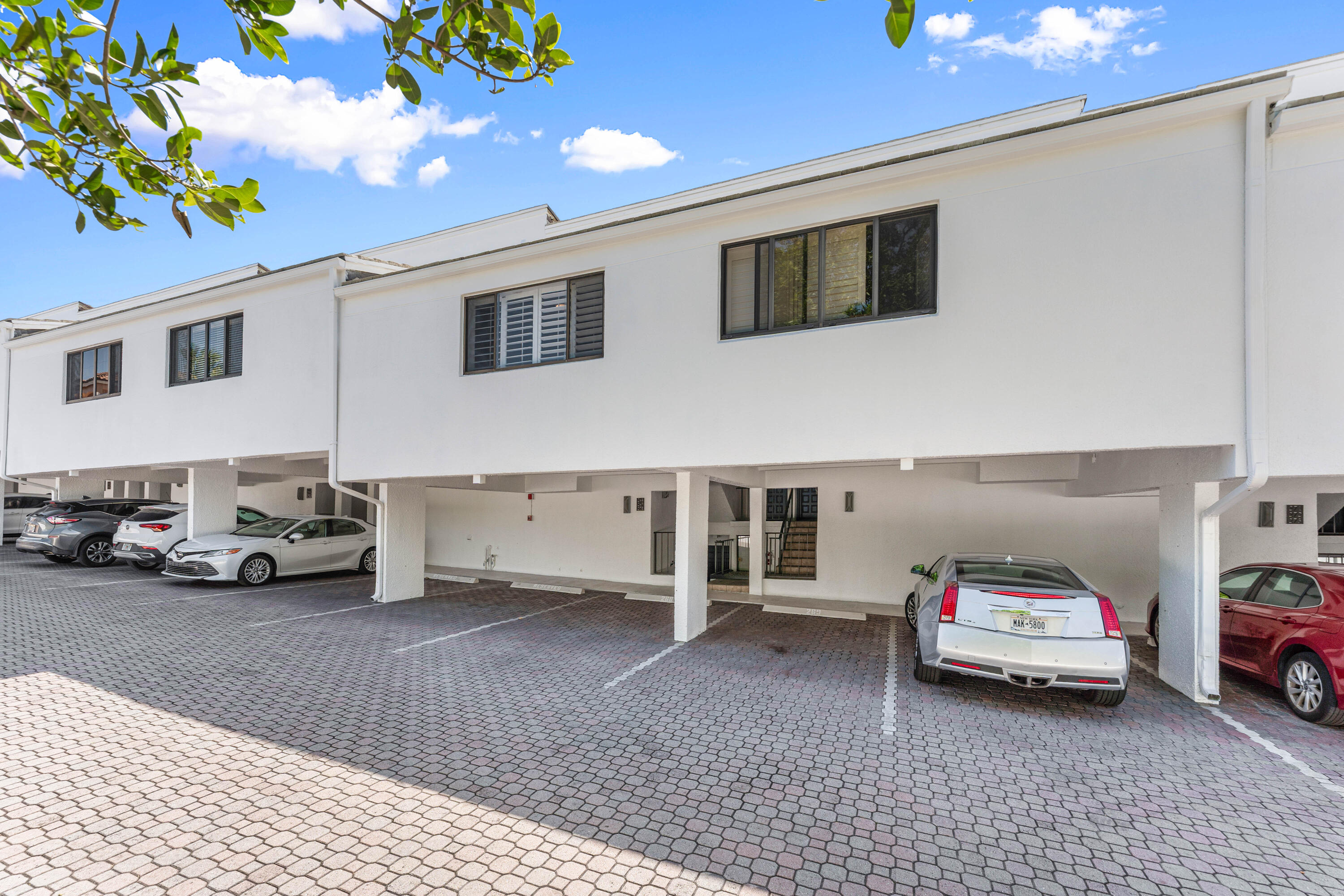 main property photo 32
