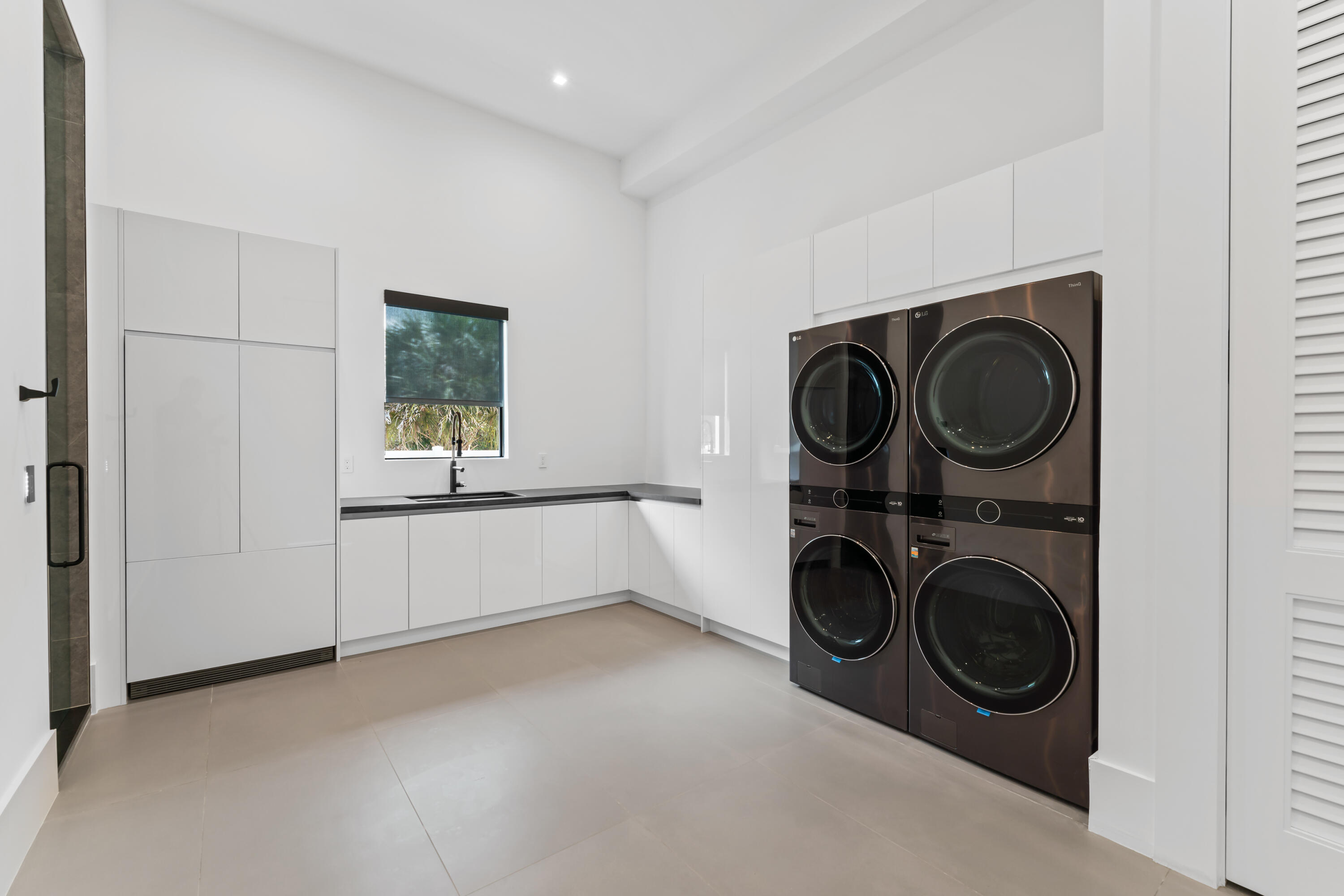 main property photo 73