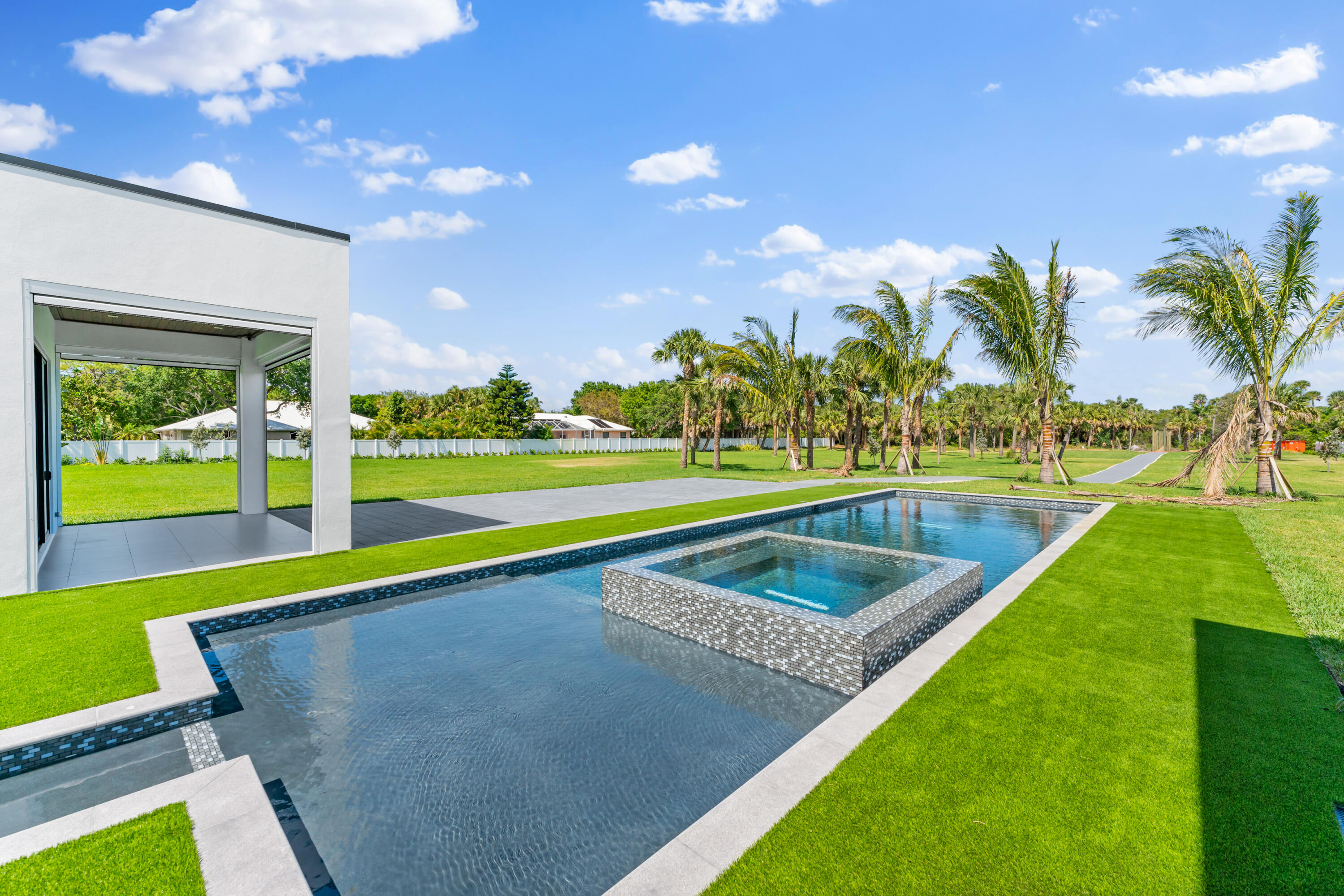 main property photo 83