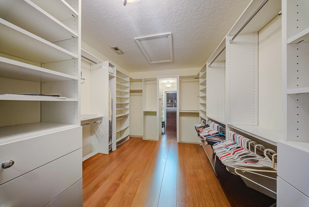 property viewer photo 31