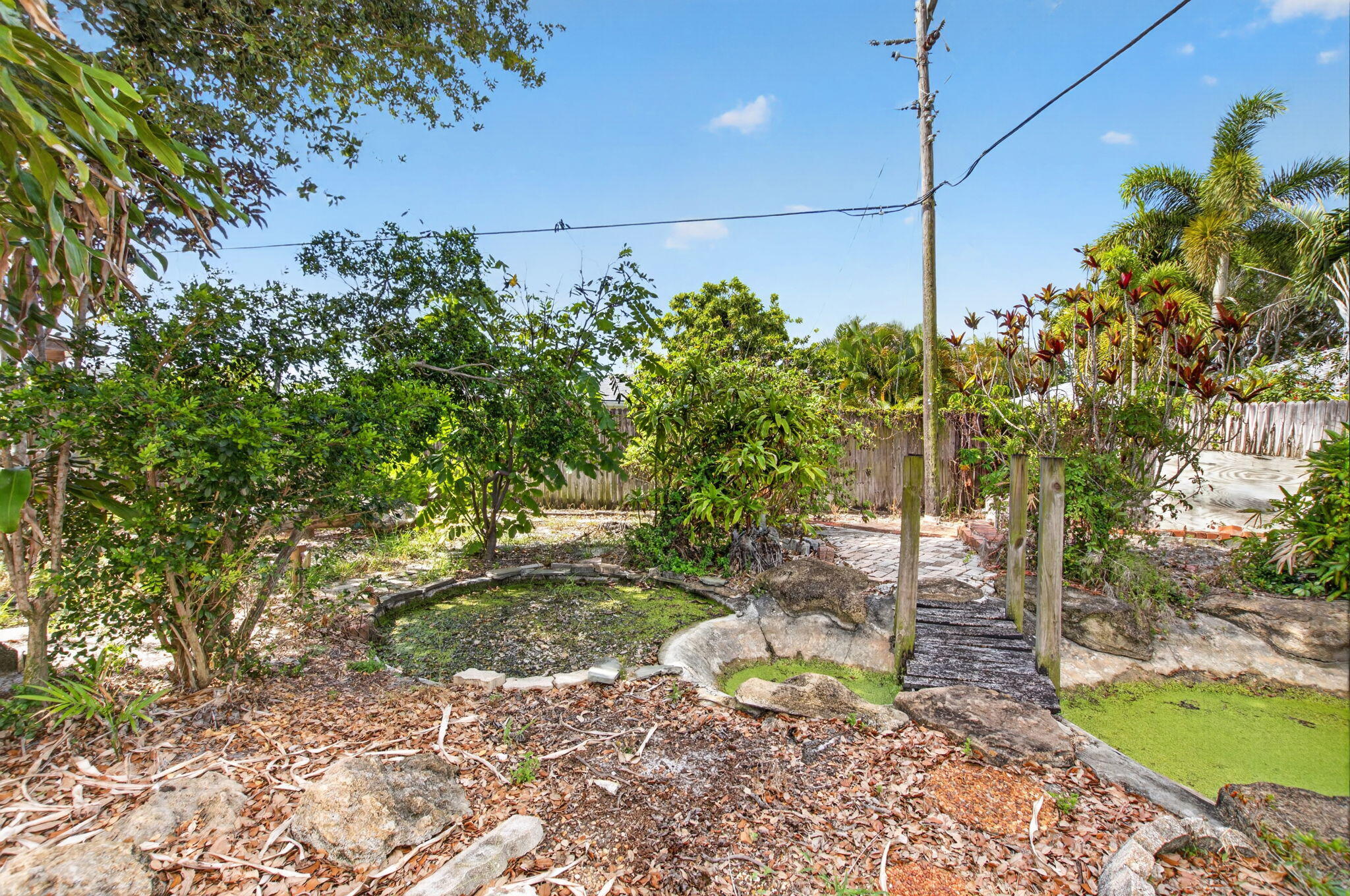 main property photo 50