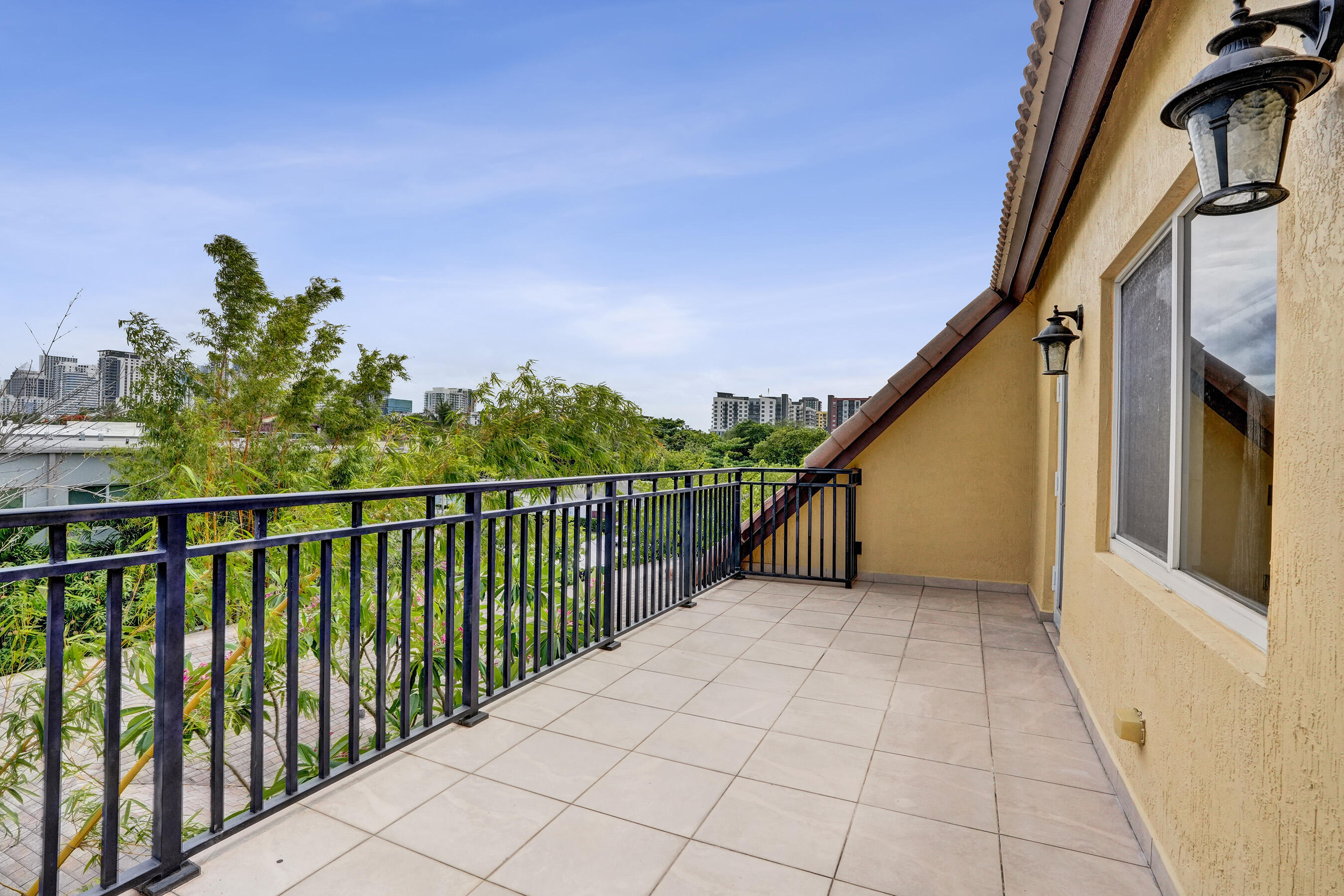 main property photo 75