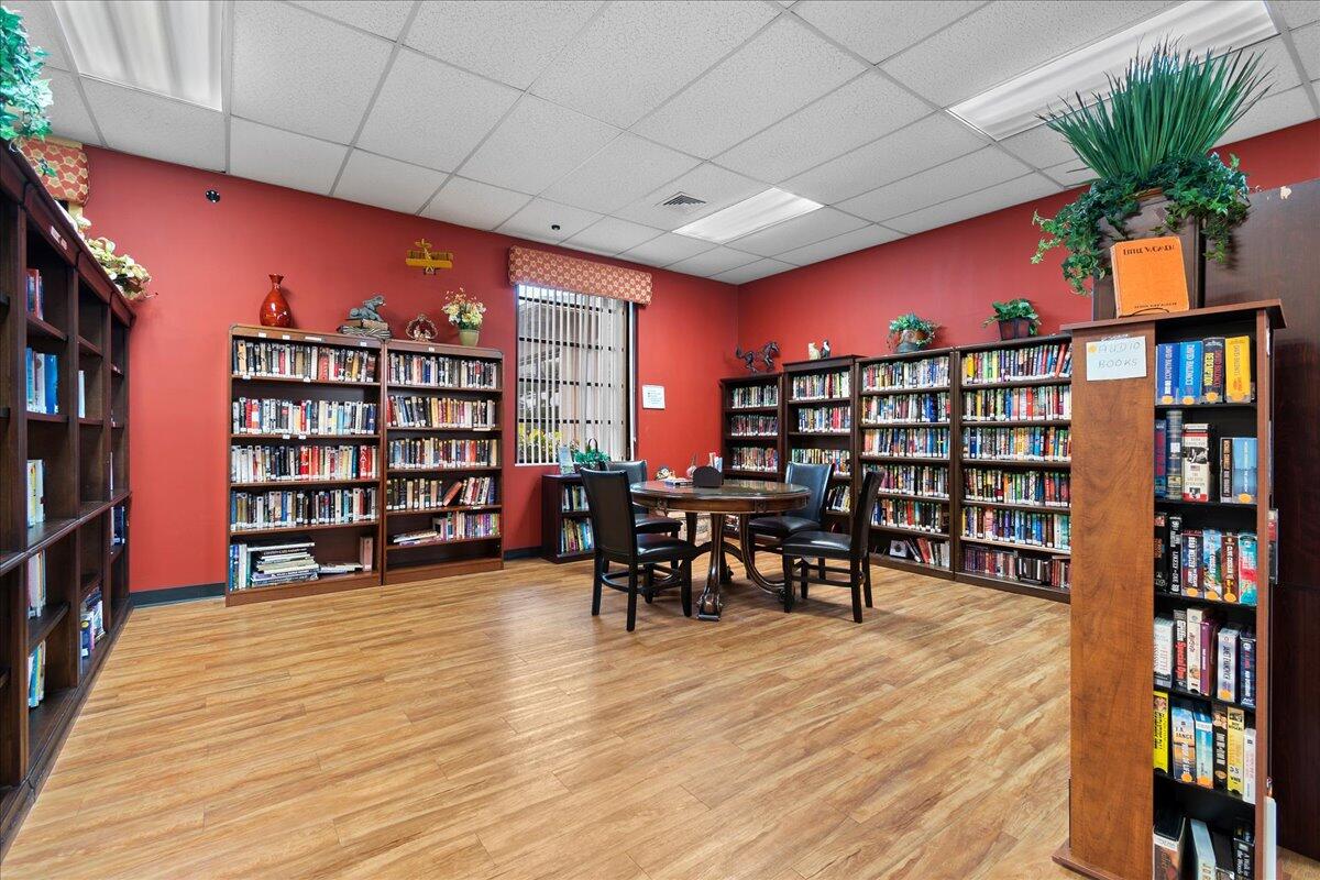 main property photo 31