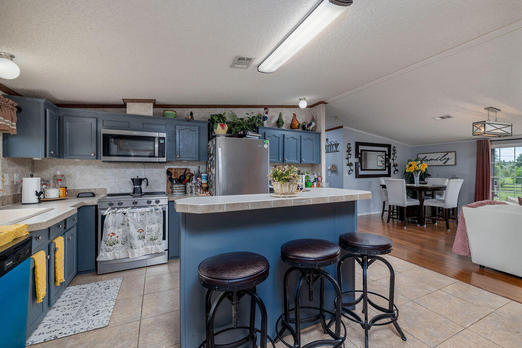 main property photo 64