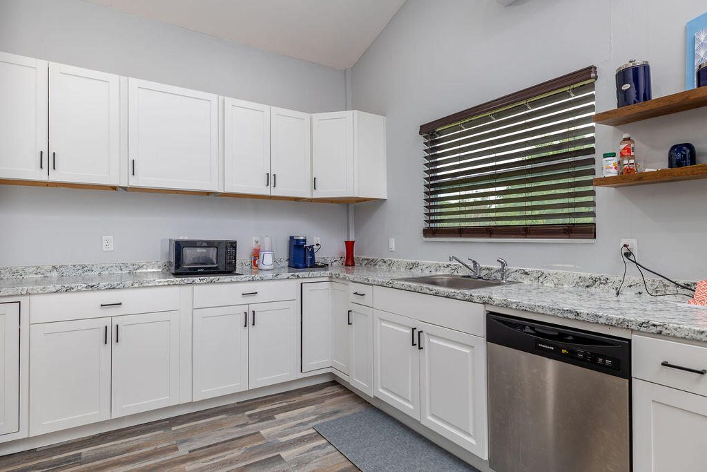 main property photo 76