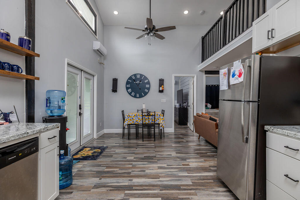 main property photo 78