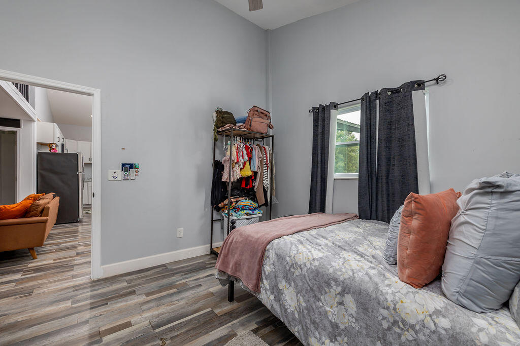 main property photo 81