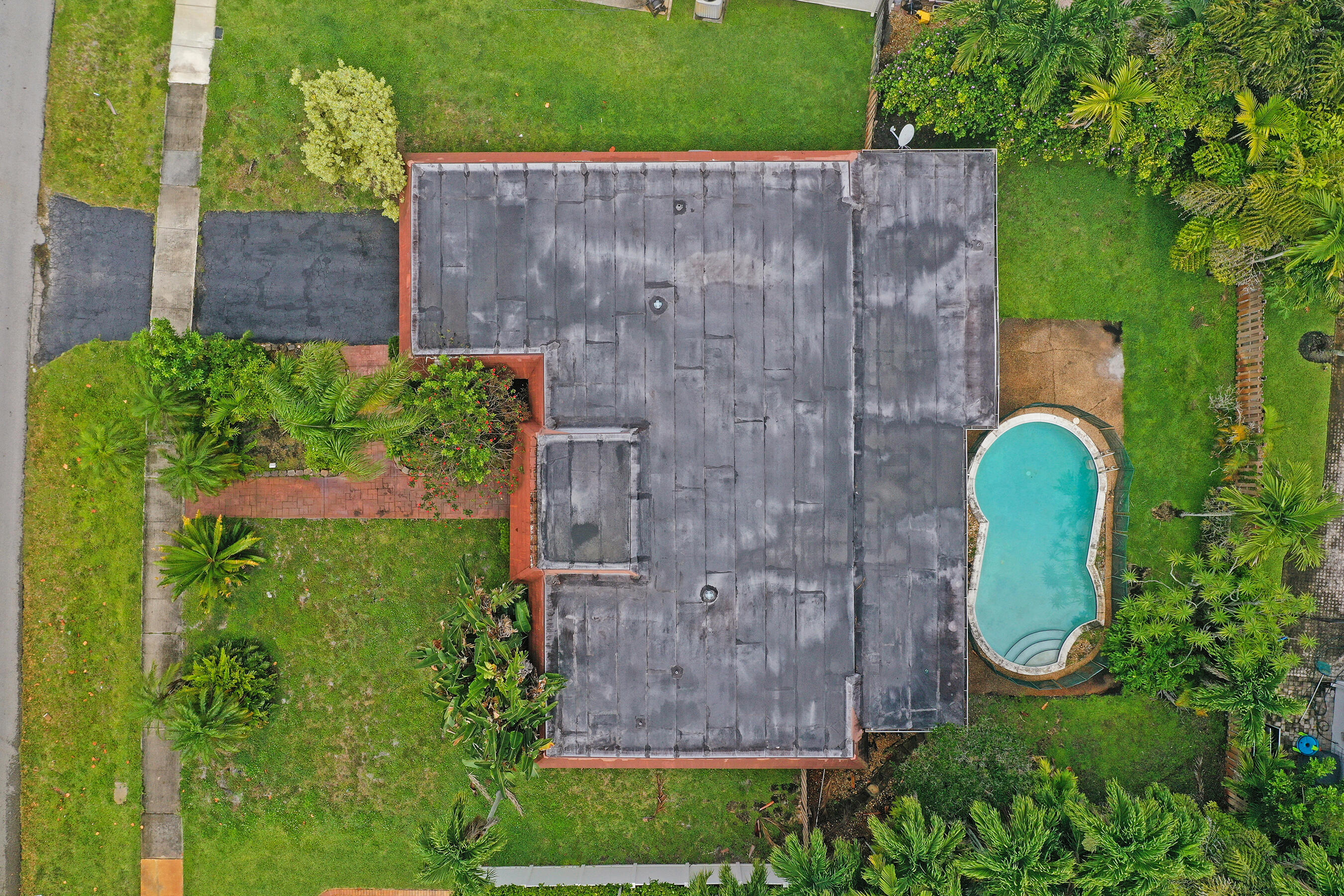 main property photo 45