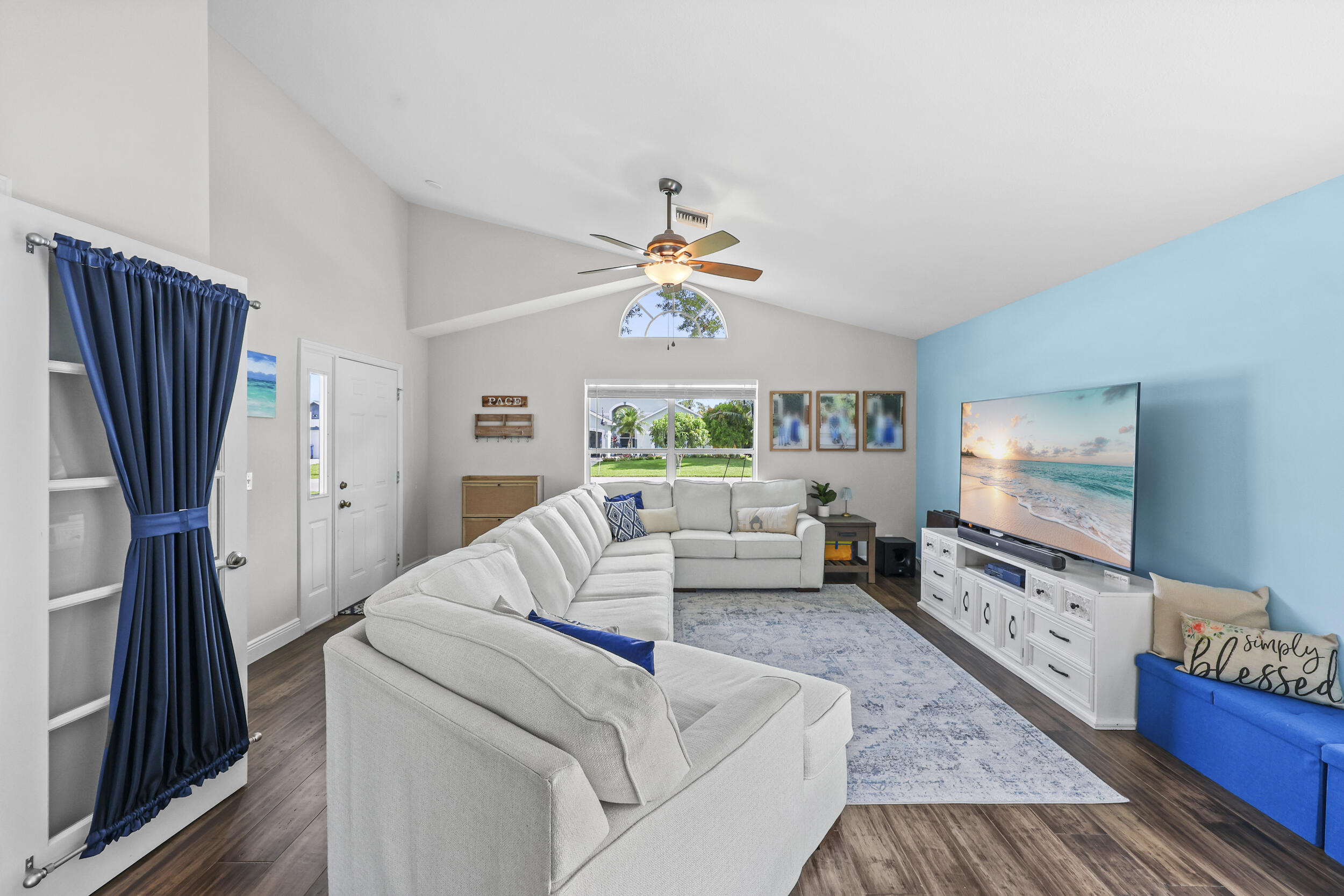 property viewer photo 10